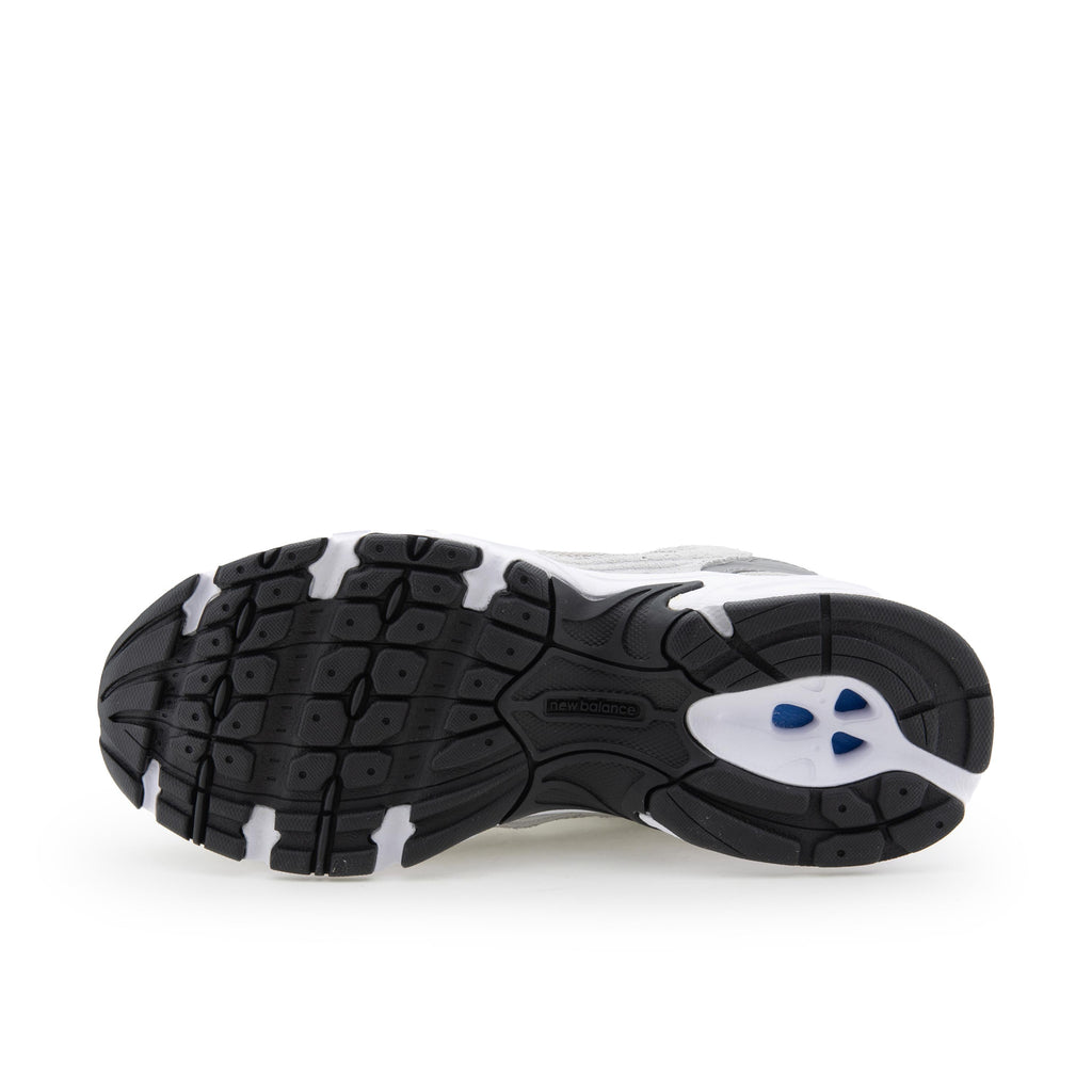 Deportiva gris medio con cordón MR530CK de New Balance - MR530CK-112-4.jpg