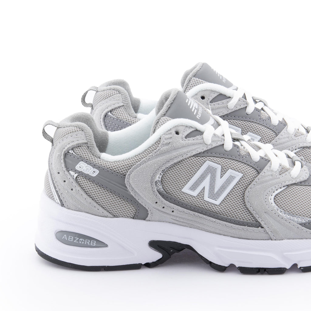 Deportiva gris medio con cordón MR530CK de New Balance - MR530CK-112-5.jpg