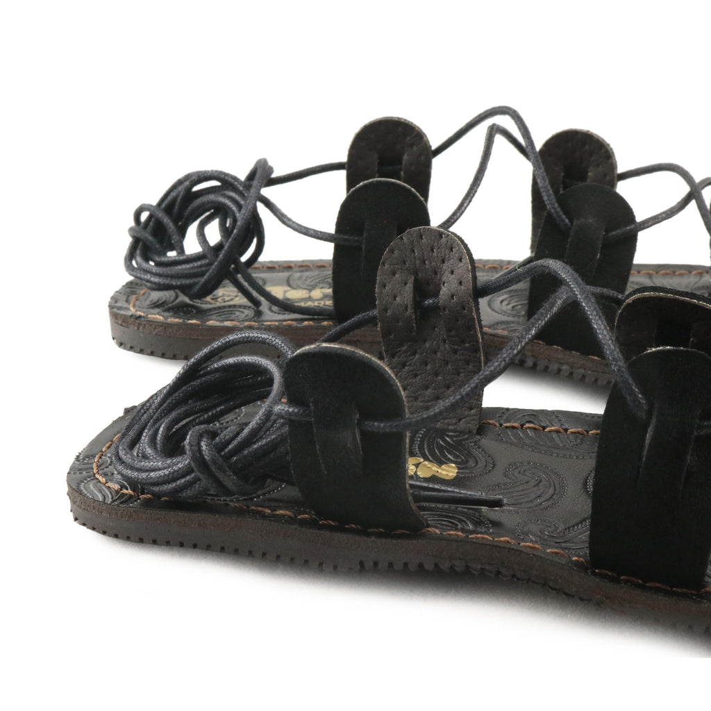 Sandalia plana ante negro con cintas PEPA de Jeromín - PEPA-31-6.jpg