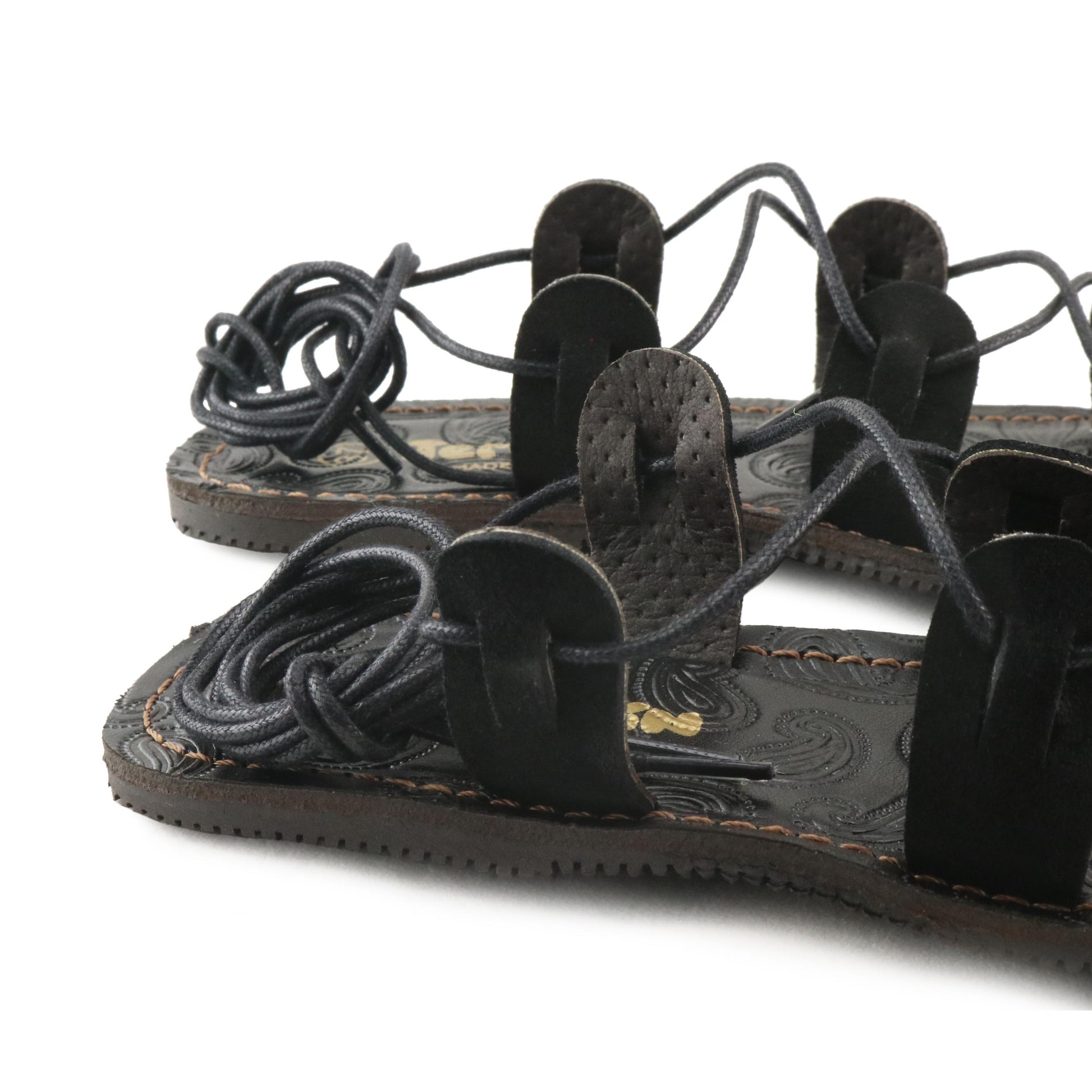 Sandalia plana ante negro con cintas PEPA de Jeromín - PEPA-31-6.jpg