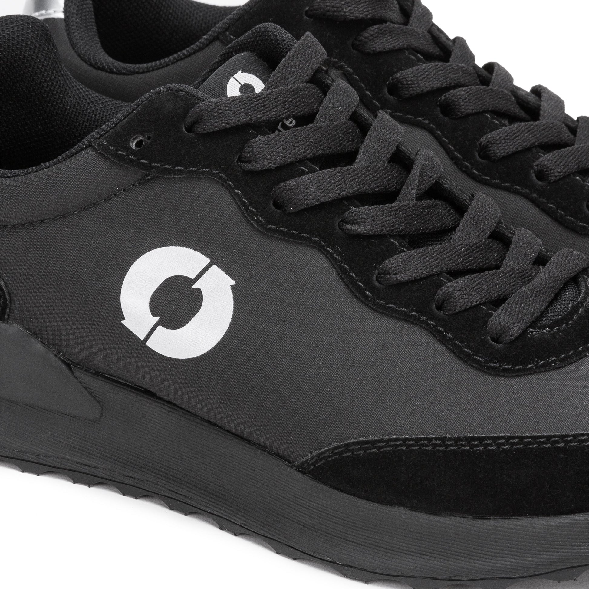 Deportiva total negro con cordón PRINALF de Ecoalf - PRINALF-253-5.jpg