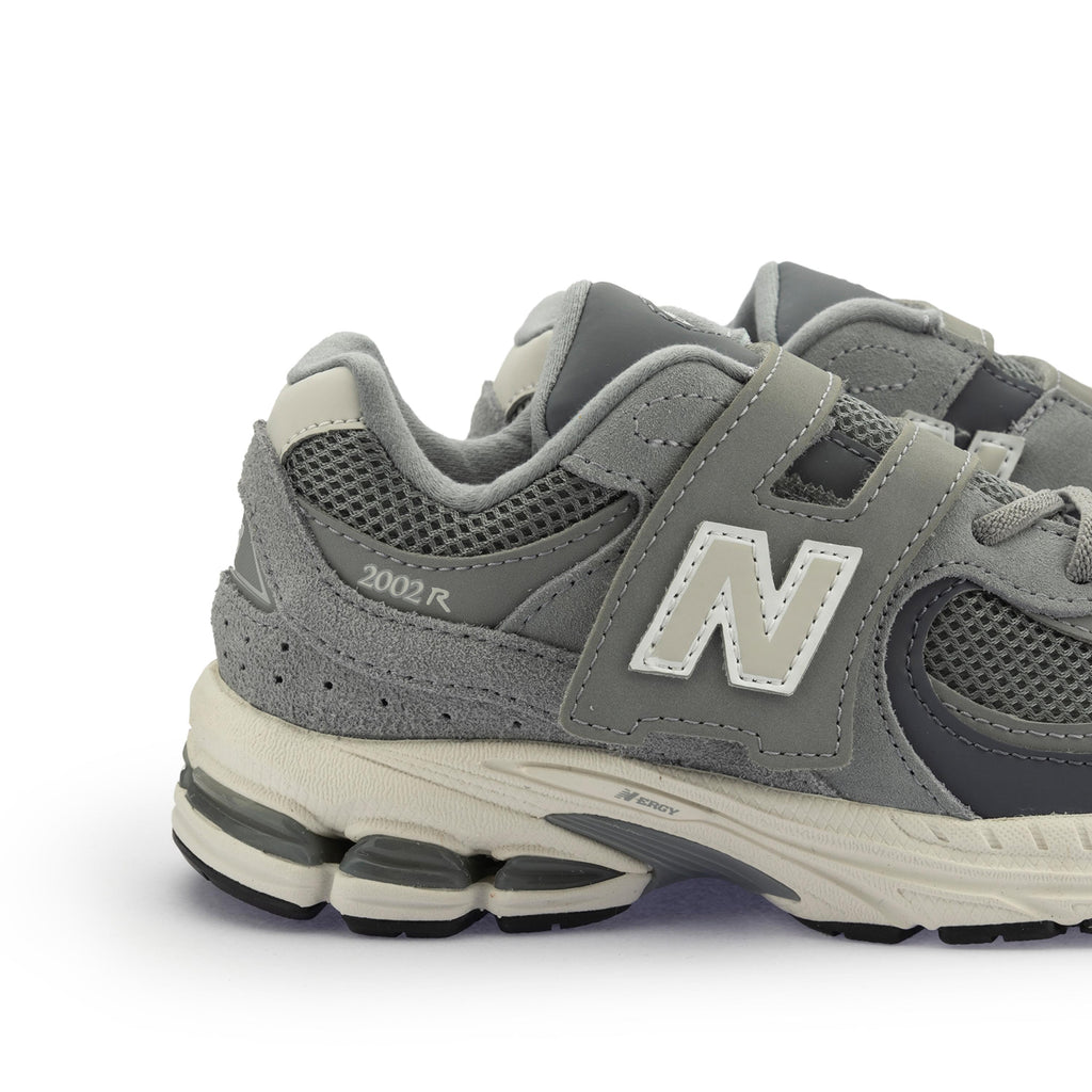 Deportiva ante gris con cordón y velcro PV2002ST New Balance - PV2002ST-121-5.jpg
