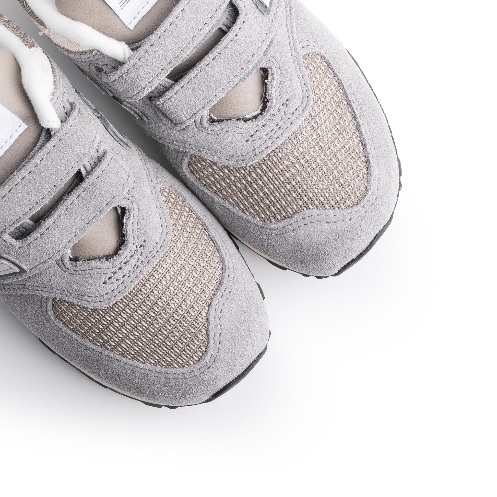 Deportiva serraje gris PV574SNV New Balance