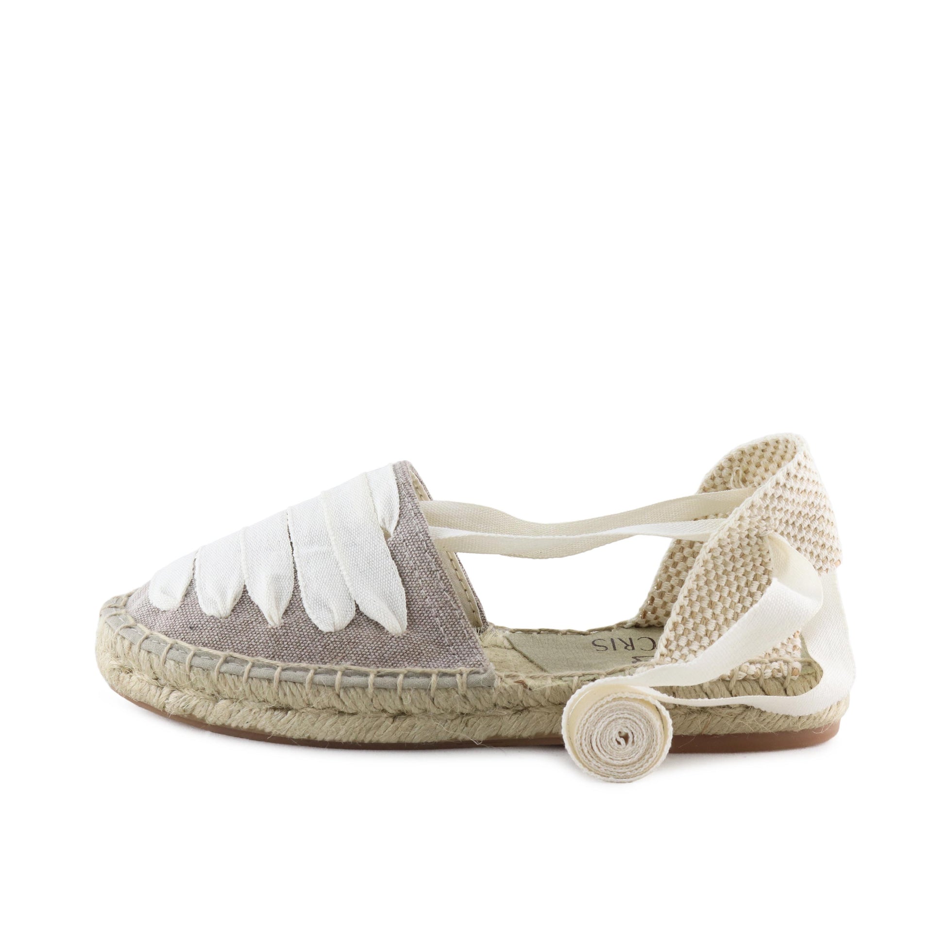 Alpargata cerrada beige de cintas REGIONAL Pepa&Cris - REGIONAL-129-1.jpg