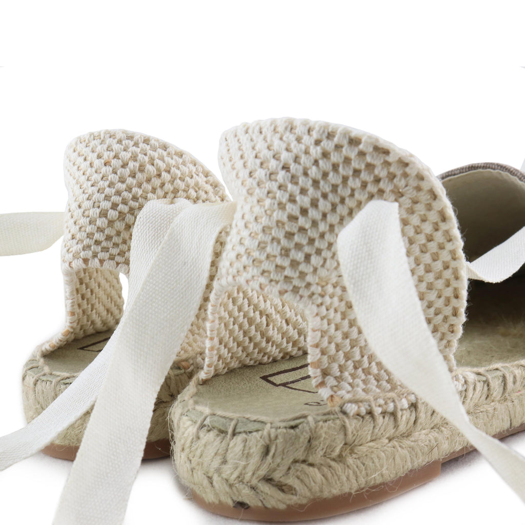 Alpargata cerrada beige de cintas REGIONAL Pepa&Cris - REGIONAL-129-6.jpg