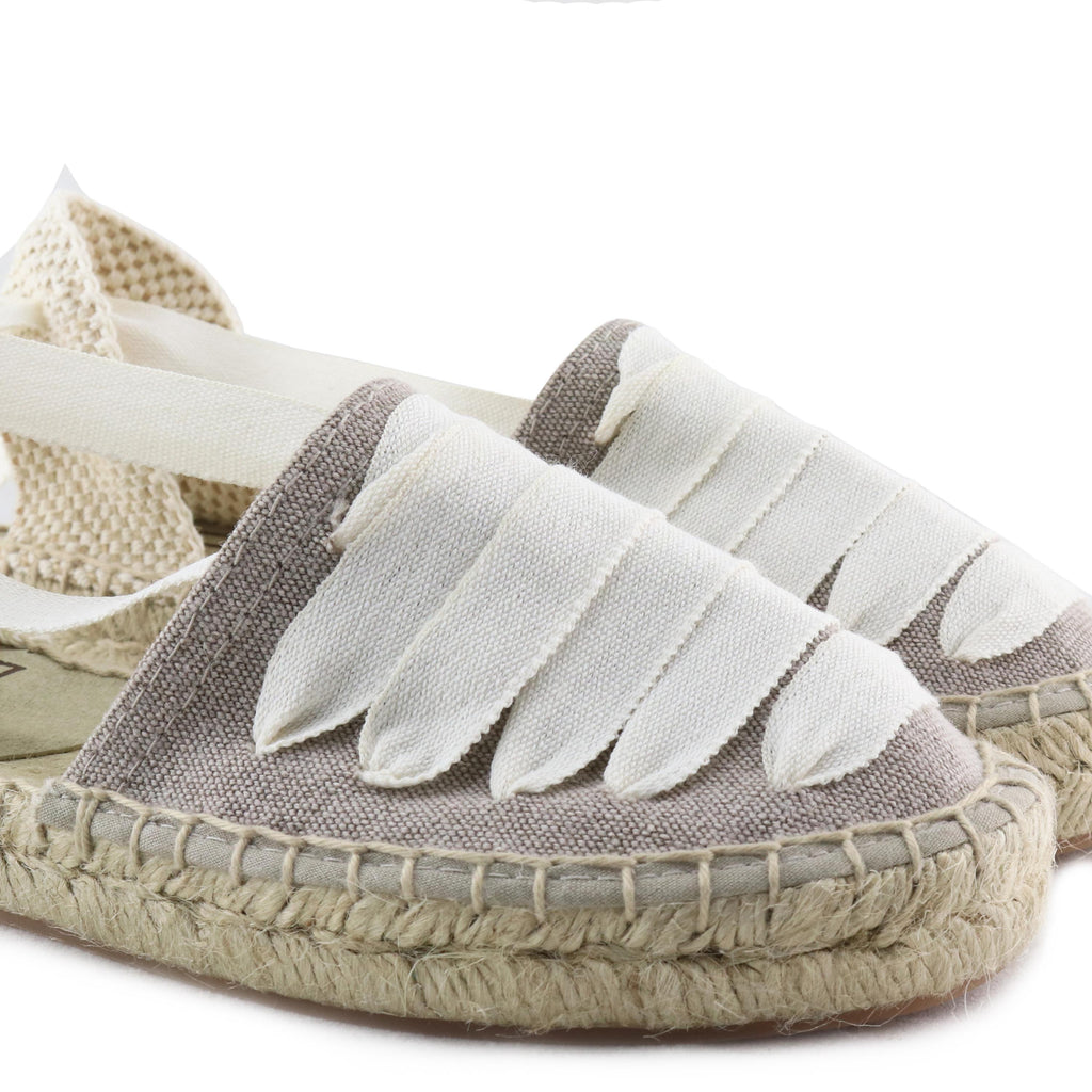 Alpargata cerrada beige de cintas REGIONAL Pepa&Cris - REGIONAL-129-5.jpg