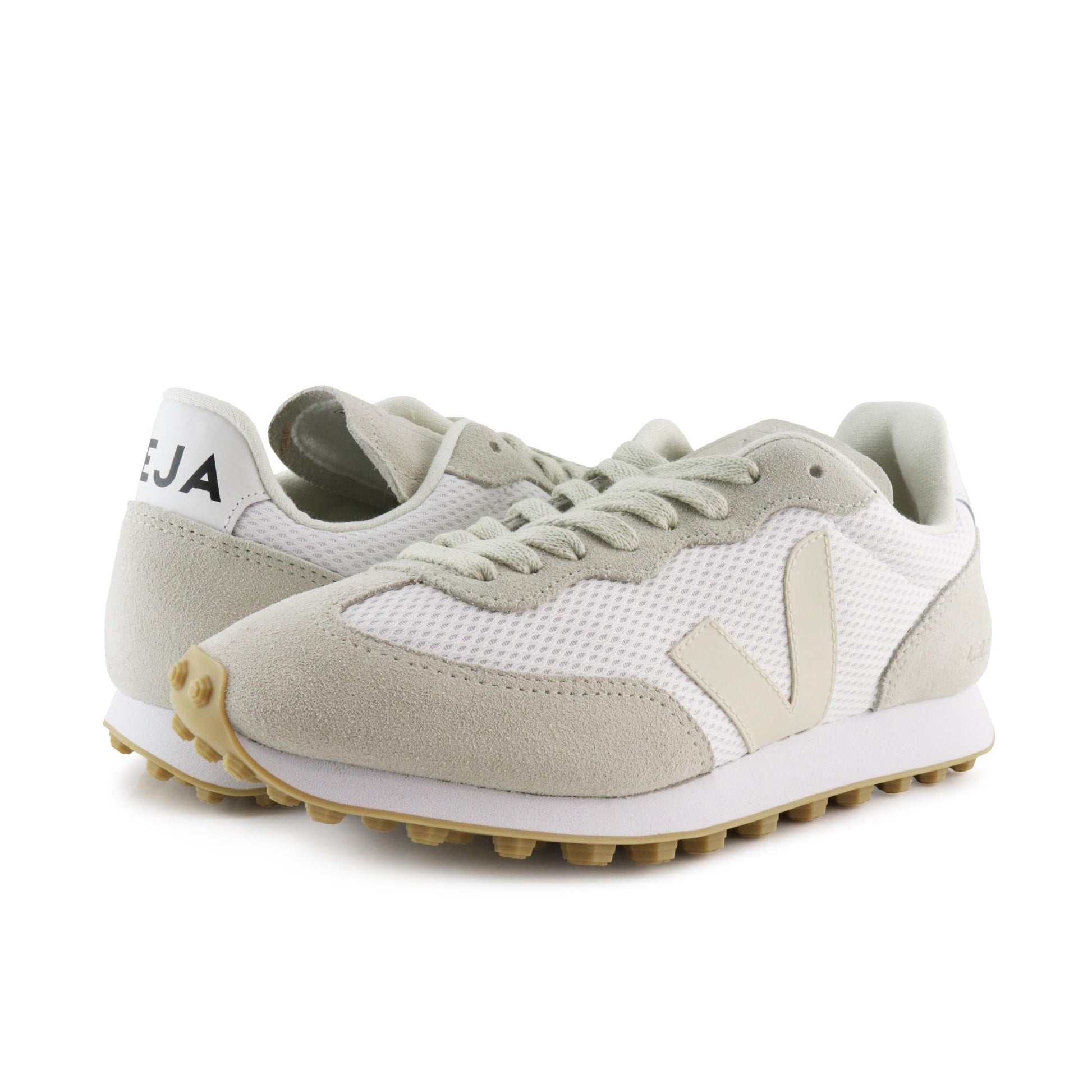 Deportiva natural con cordón RIOBRANCO de Veja - RIOBRANCO-418-2.jpg