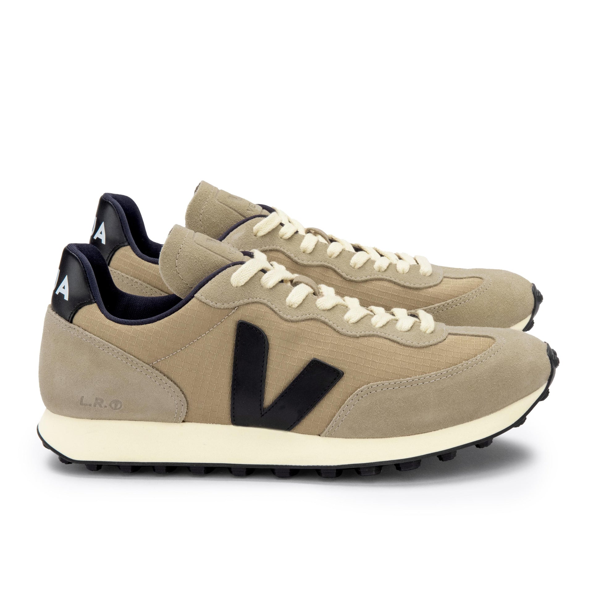 Deportiva dune/negro con cordón RIOBRANCO de Veja - RIOBRANCO-482-5.jpg