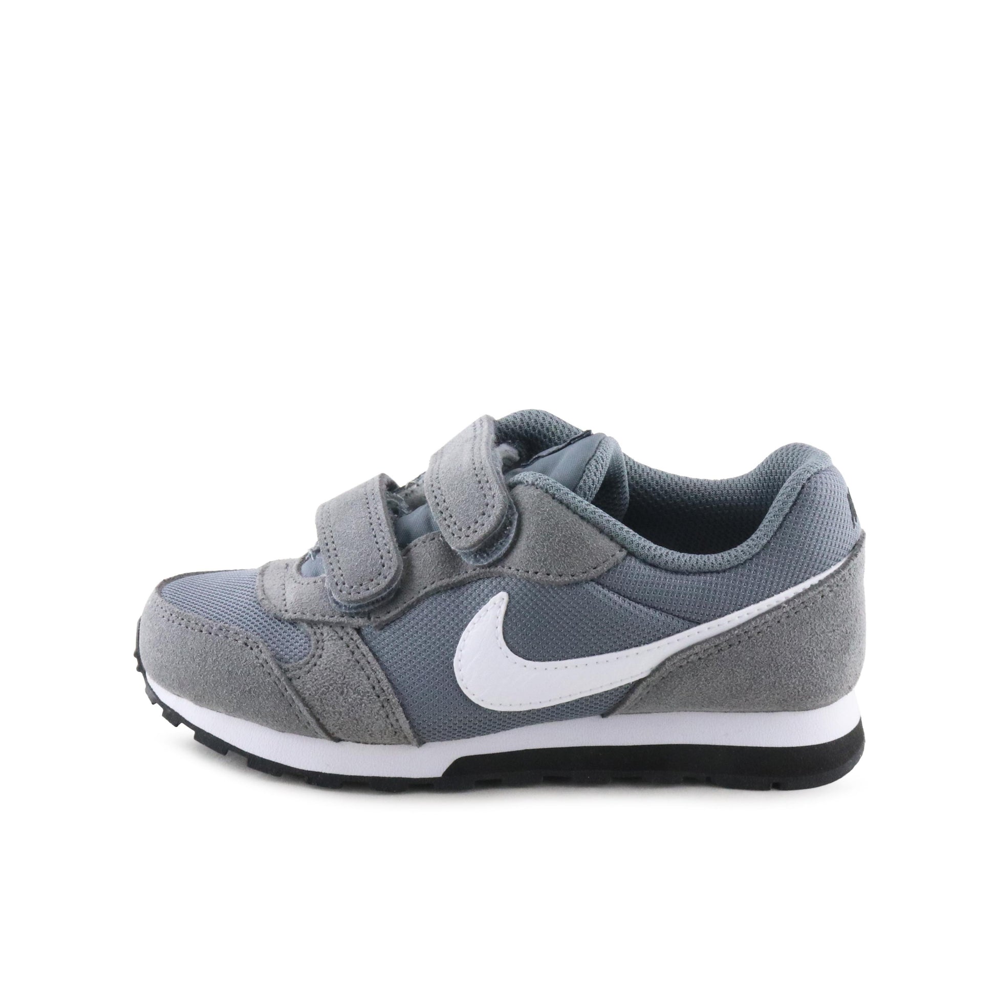 Deportiva gris medio con velcro RUNNERVEL de Nike - RUNNERVEL-112-1.jpg