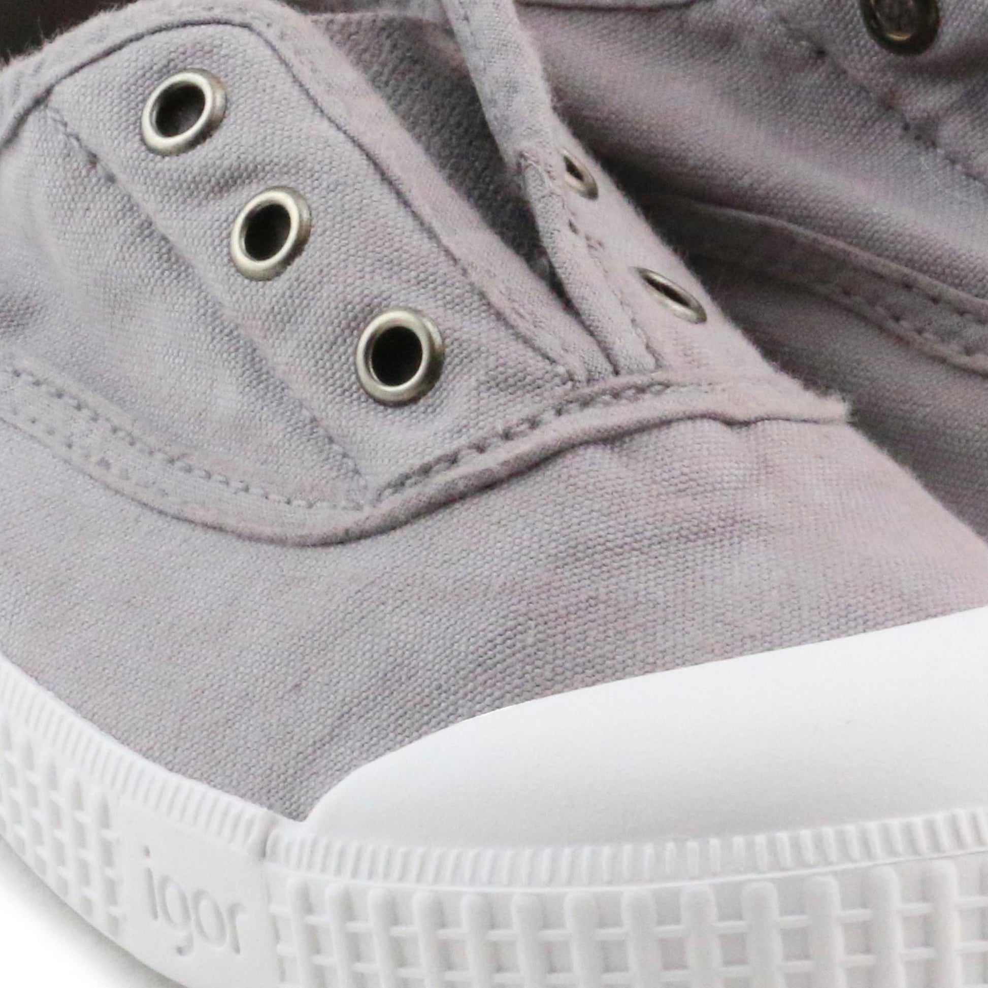 Zapatilla gris claro con elástico S10161 de Igor - S10161-17-6.jpg