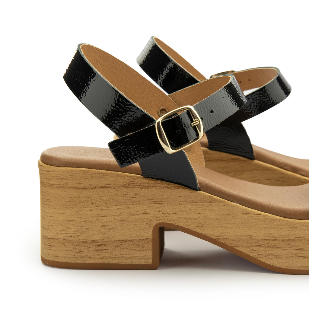 Sandalia charol negro de hebilla S124705 Pepa&Cris - S124705-24-5.jpg