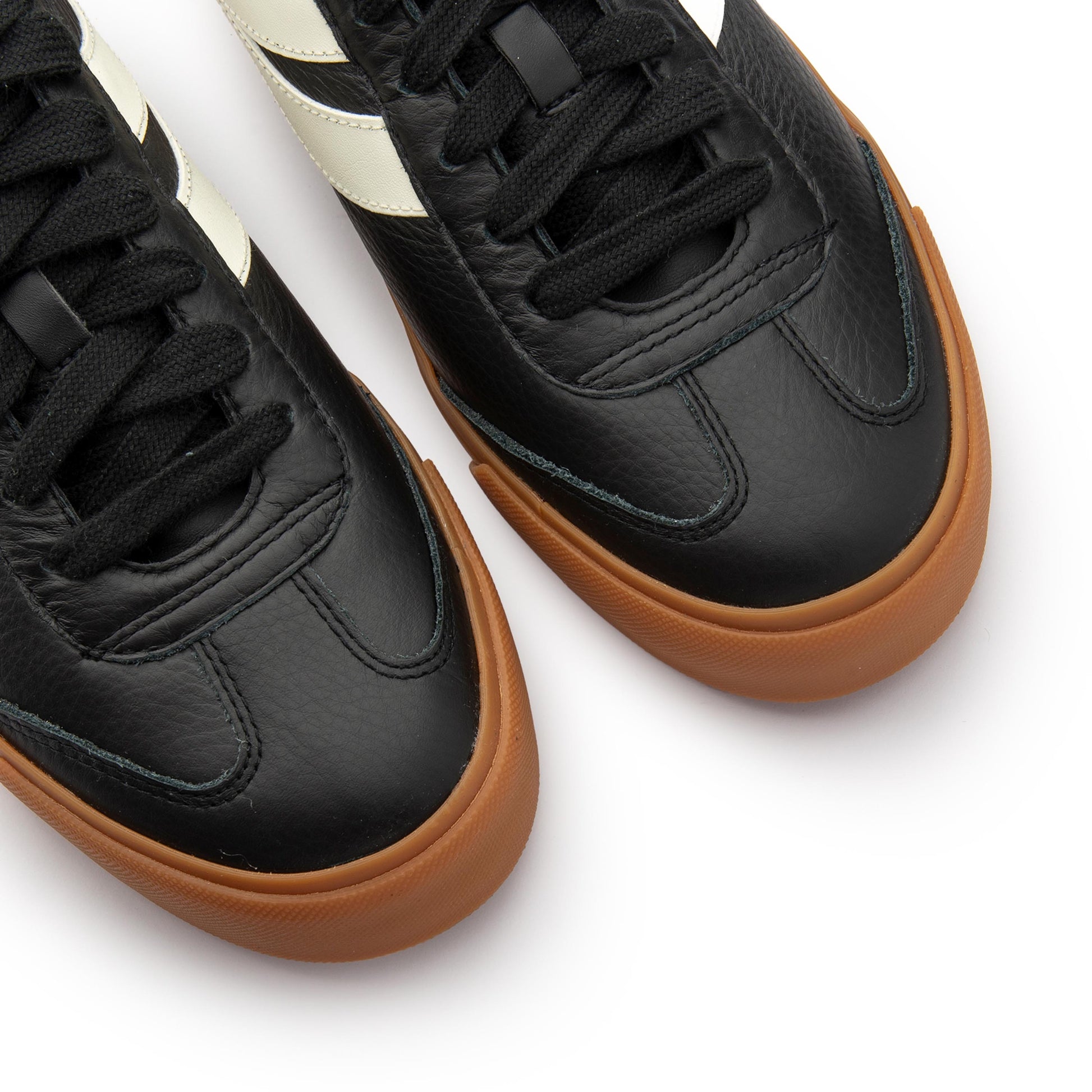 Zapatilla casual negro con cordón S4128 de Superga - S4128-20-6.jpg