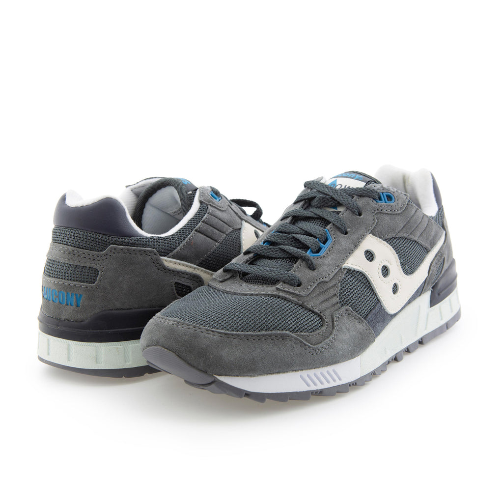 Deportiva serraje gris con cordón SHADOW de Saucony - SHADOW-121-2.jpg