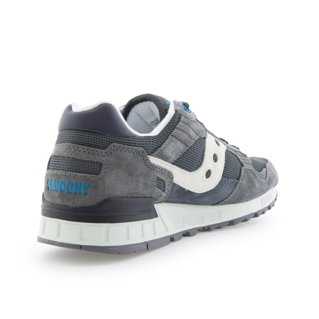 Deportiva serraje gris con cordón SHADOW de Saucony - SHADOW-121-3.jpg