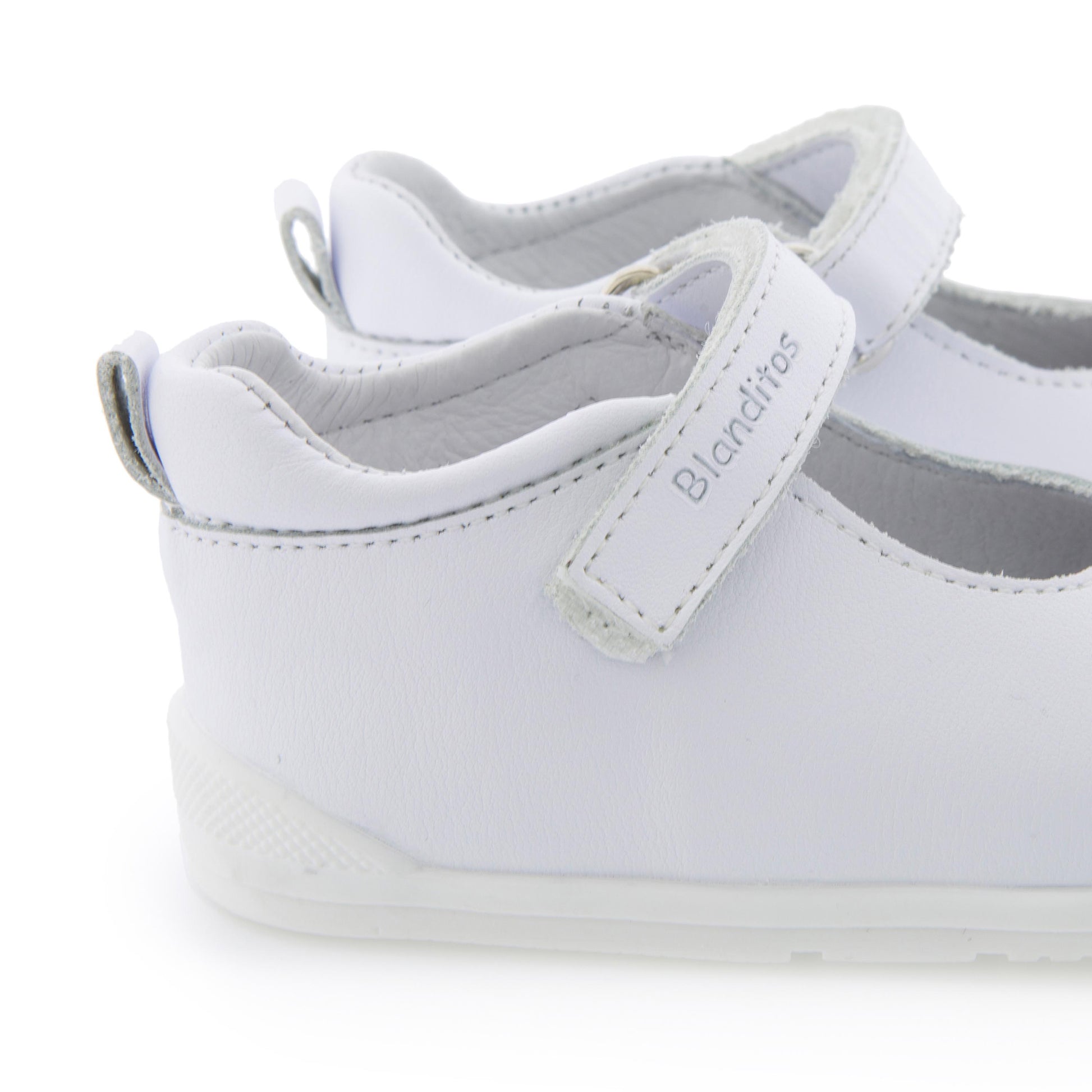Mercedita barefoot blanco con velcro SOL de Blanditos - SOL-30-5.jpg