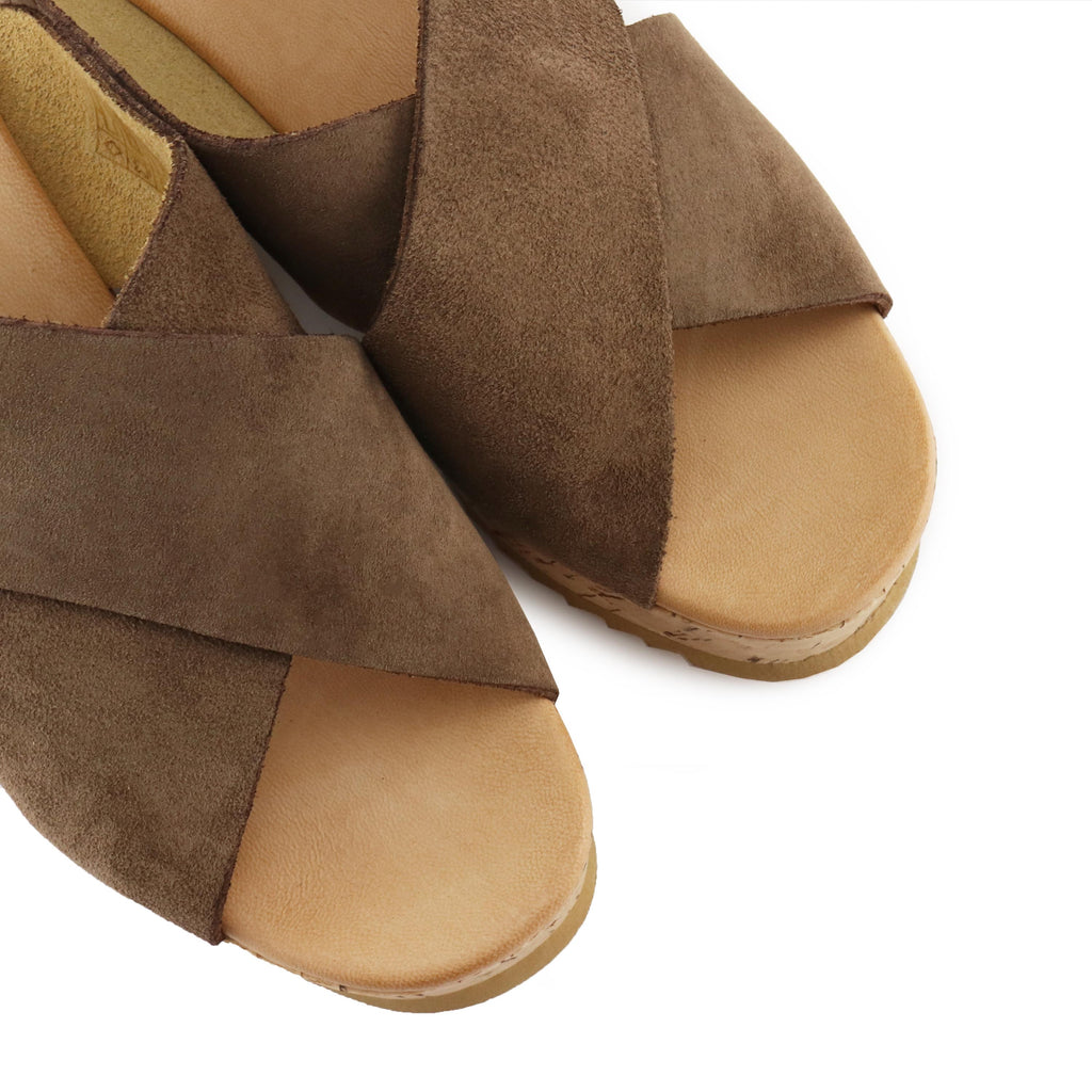 Zueco con cuña taupe SOPHIE de 220V - SOPHIE-115-6.jpg