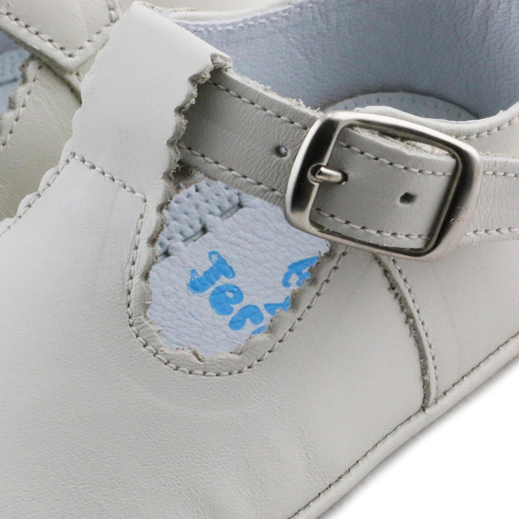 Pepito beige con hebilla SP120 de Jeromín - SP120-9-6.jpg