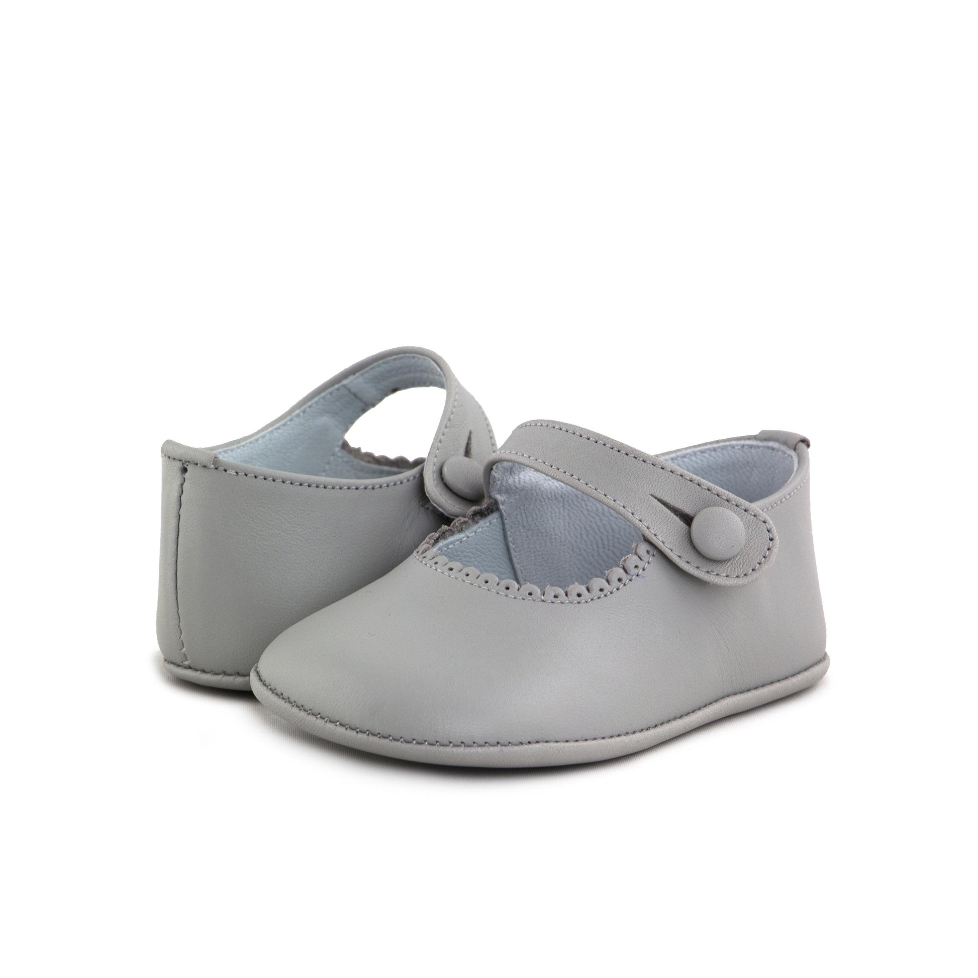 Mercedita gris claro con botón SP115 de Jeromín - SP115-16-2.jpg