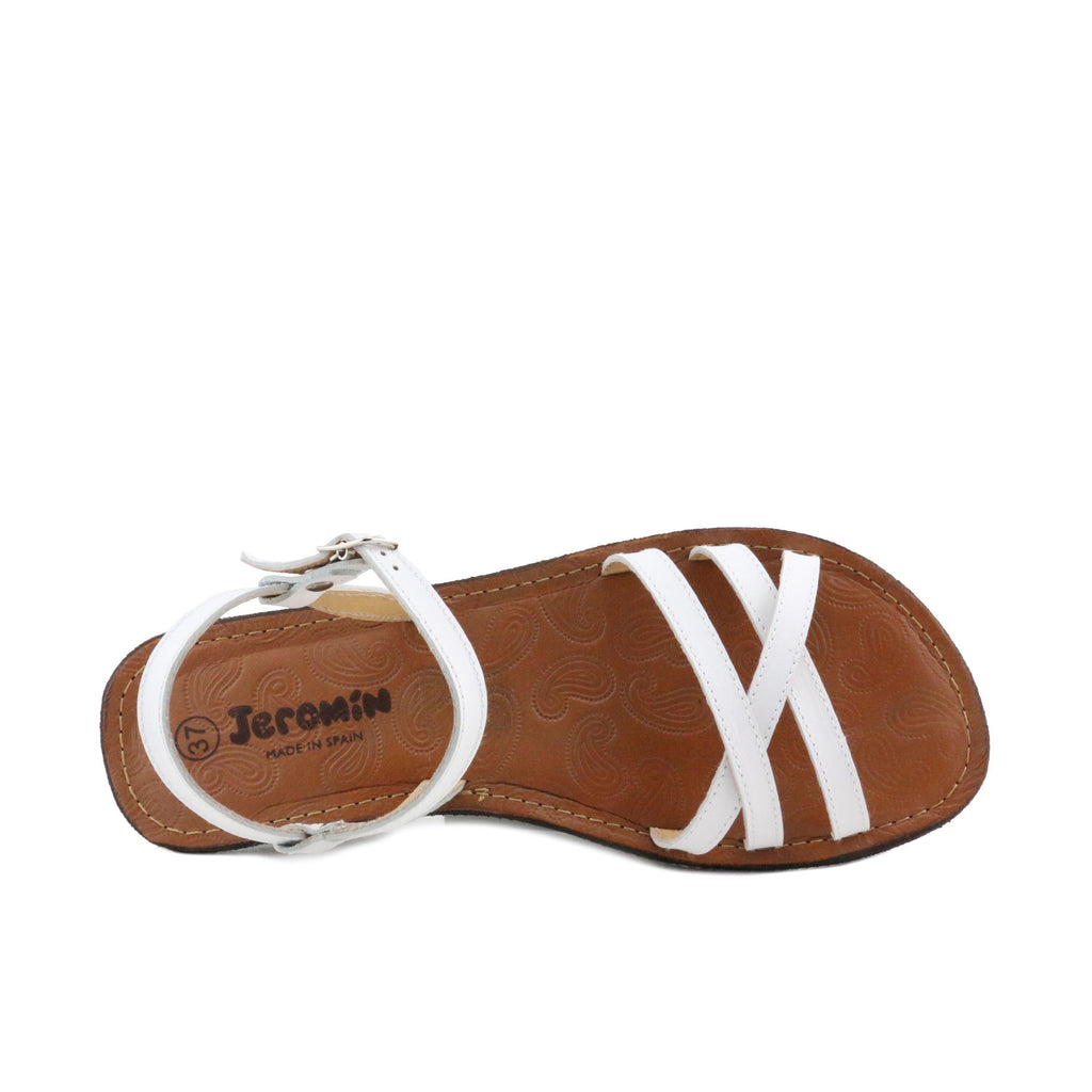 Sandalia plana blanco con hebilla TIRASJERO de Jeromín - TIRASJERO-30-5.jpg