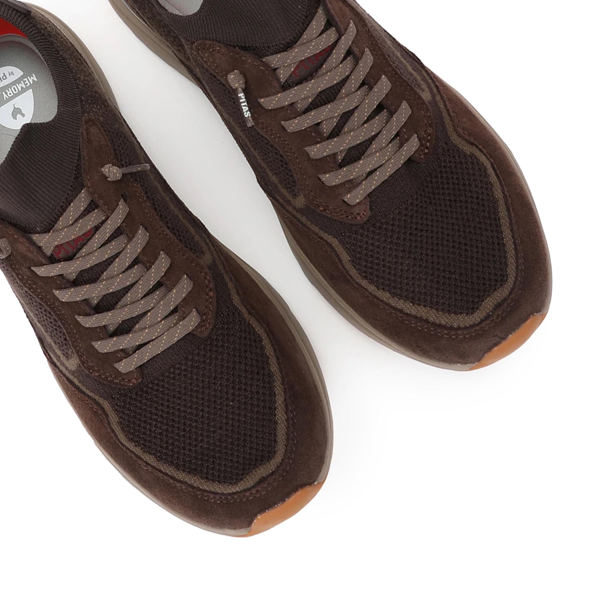 Deportiva marron para hombre TUI Walk in Pitas.