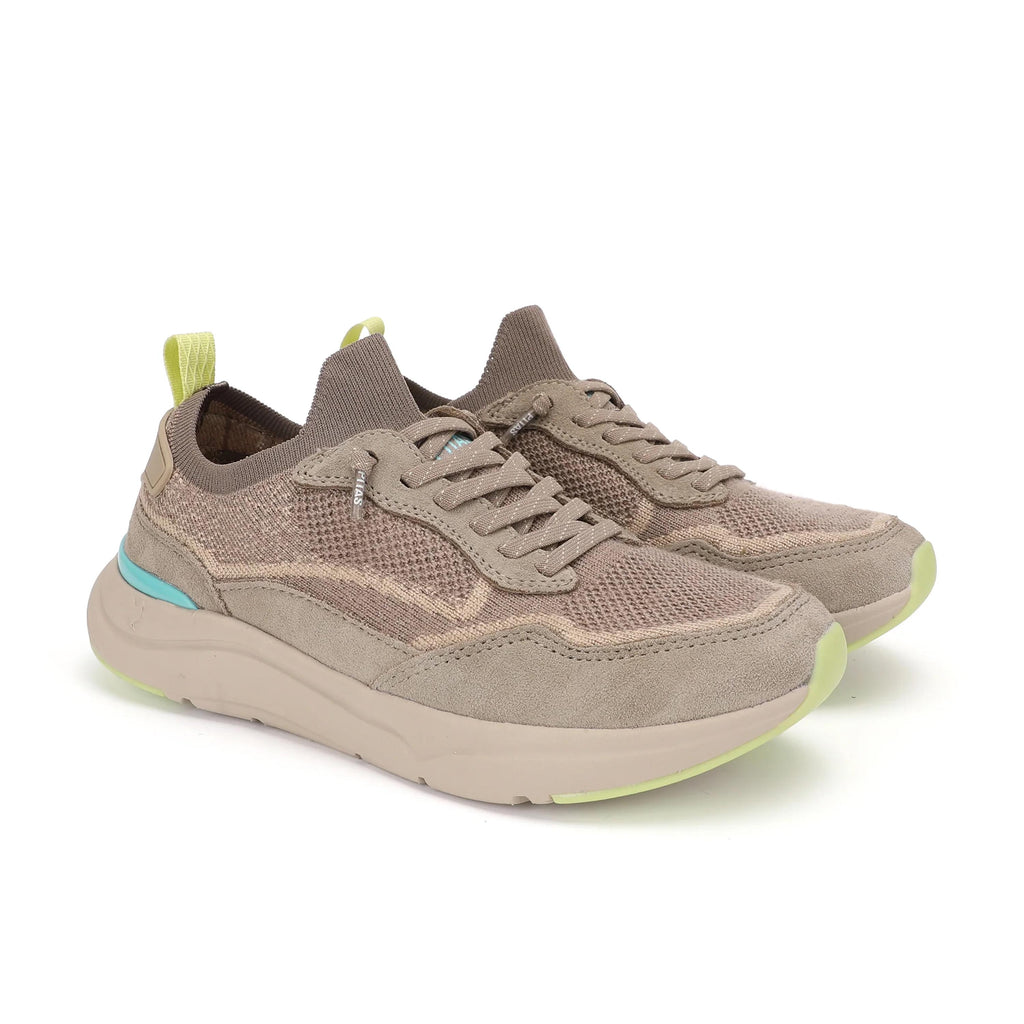 Deportiva beige con cordón TUI de Walk in Pitas