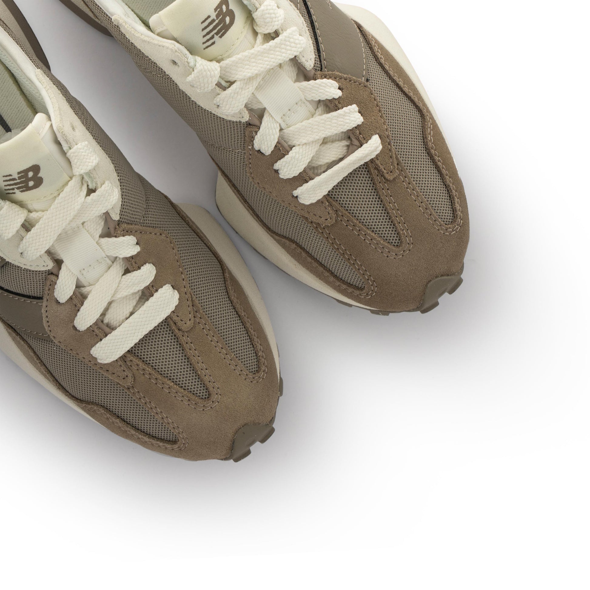 Deportiva taupe con cordón U327LNC de New Balance