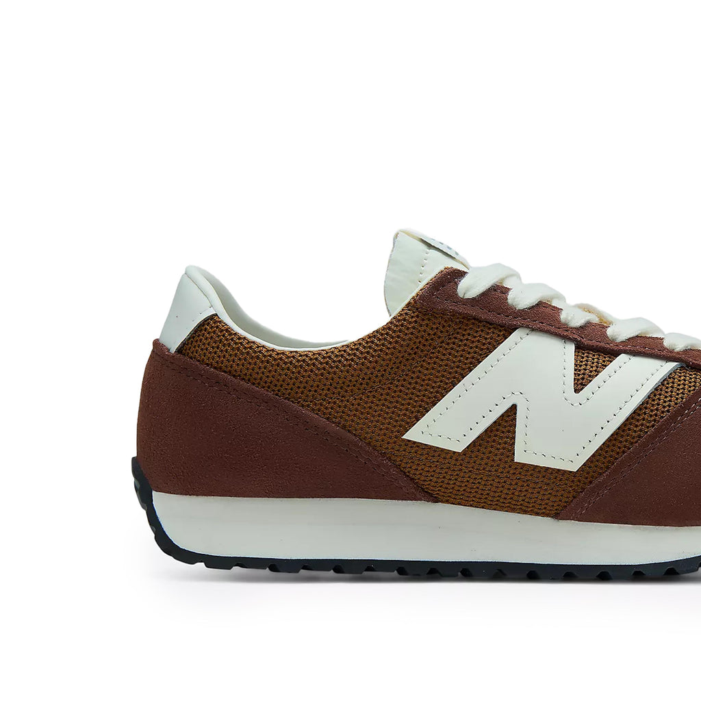 Deportiva marrón claro U4713G5 New Balance