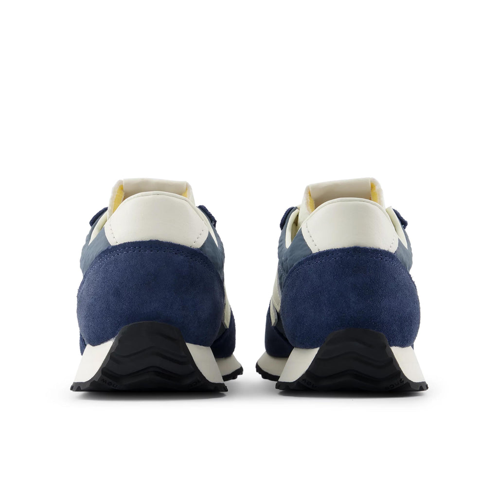 Deportiva azul U4714DX New Balance