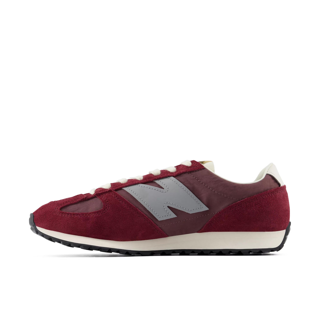 Deportiva burdeos U4717PS New Balance