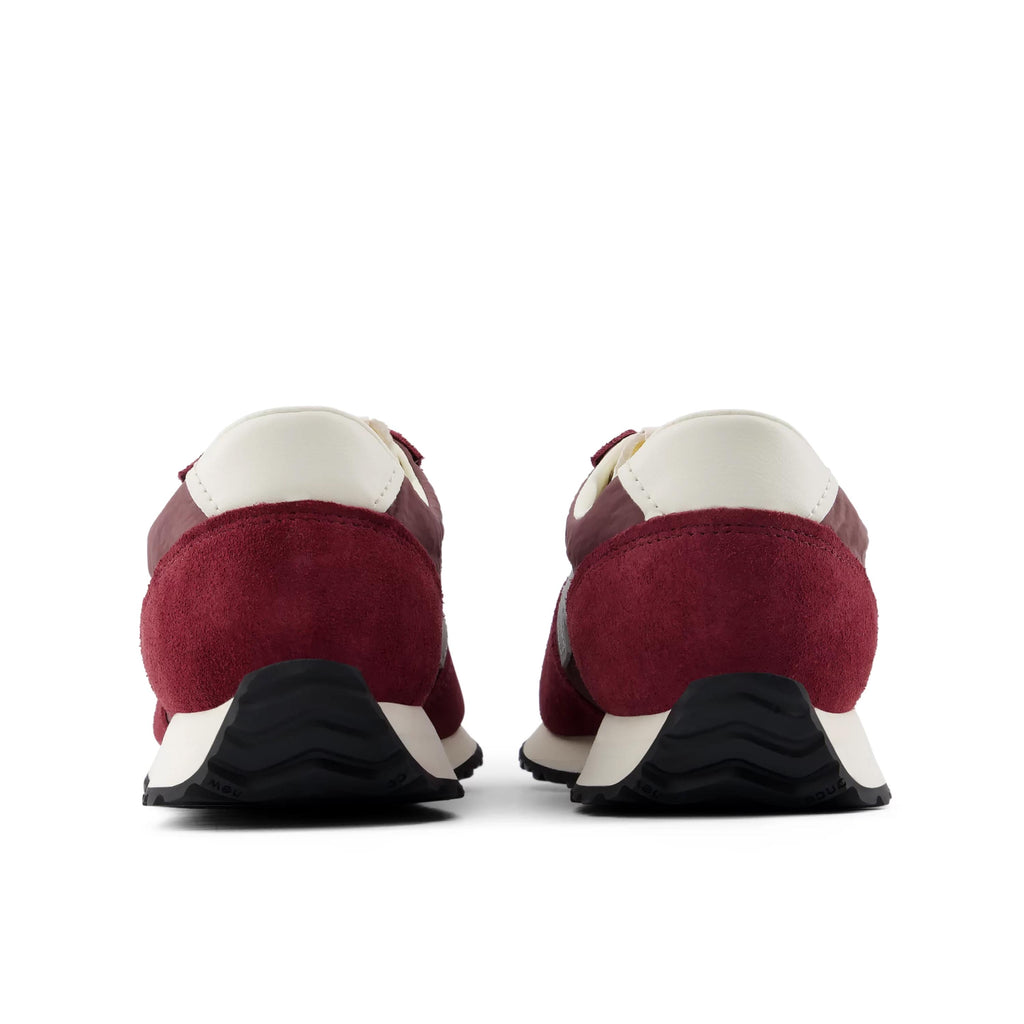 Deportiva burdeos U4717PS New Balance