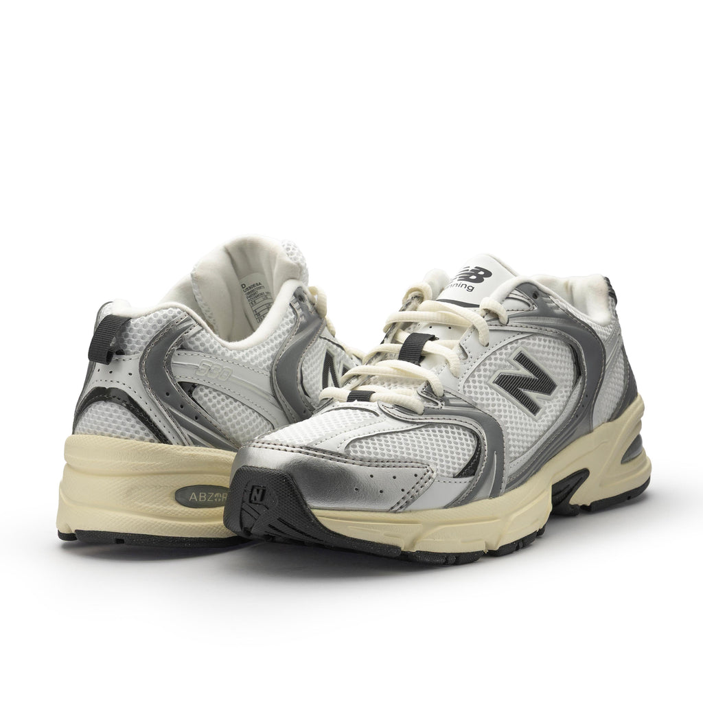 Deportiva blanco/plata/negro con cordón U530ESA New Balance
