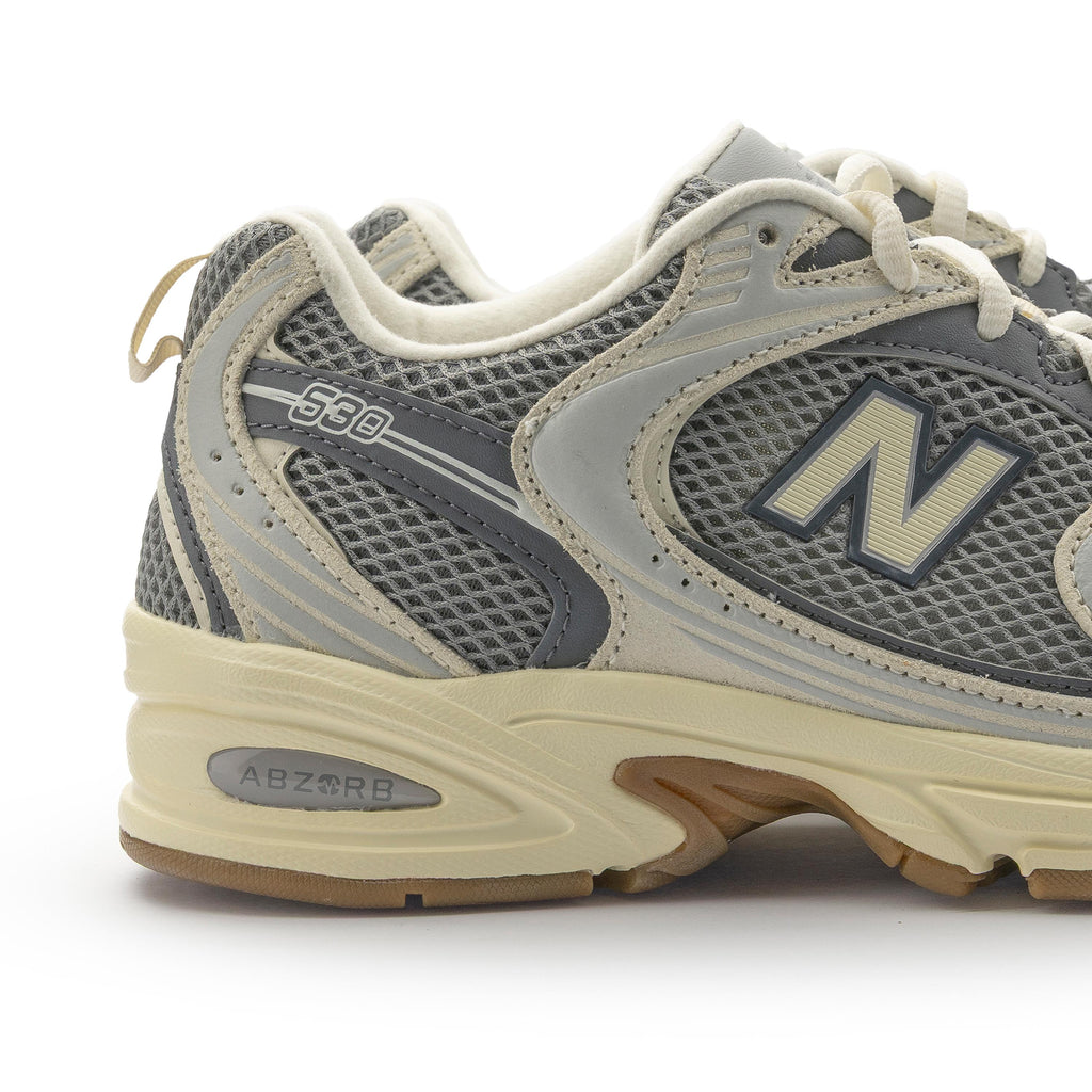 Deportiva gris azulado con cordón U530SUB New Balance