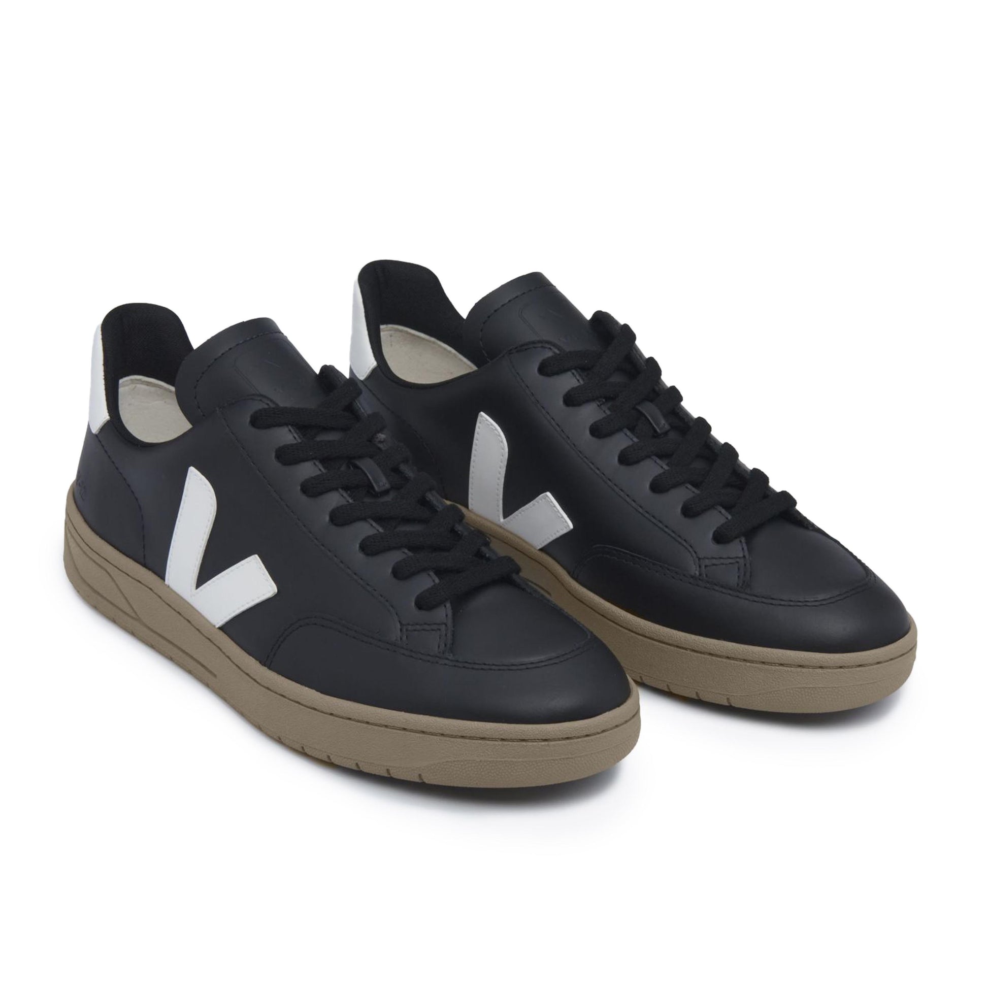 Deportiva negro/blanco con cordón V12 de Veja - V12-291TOSTADO-3.jpg