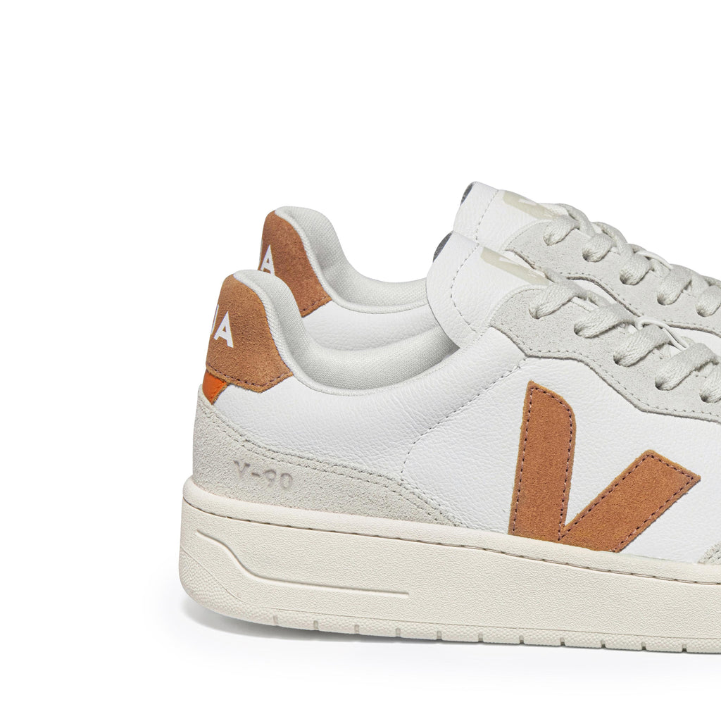 Deportiva blanco/umber con cordón V90 de Veja - V90-569-5.jpg