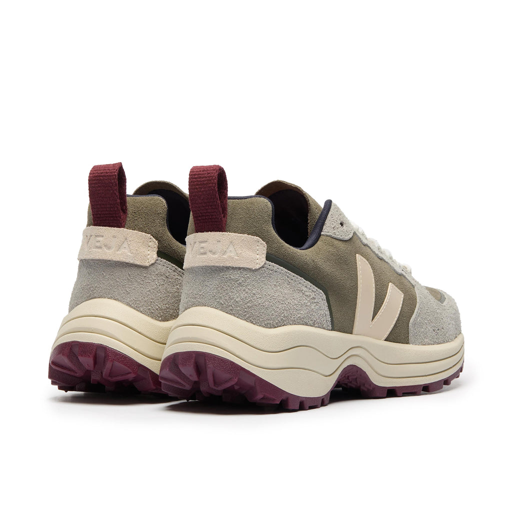 Deportiva verde/beige con cordón VENTURI de Veja