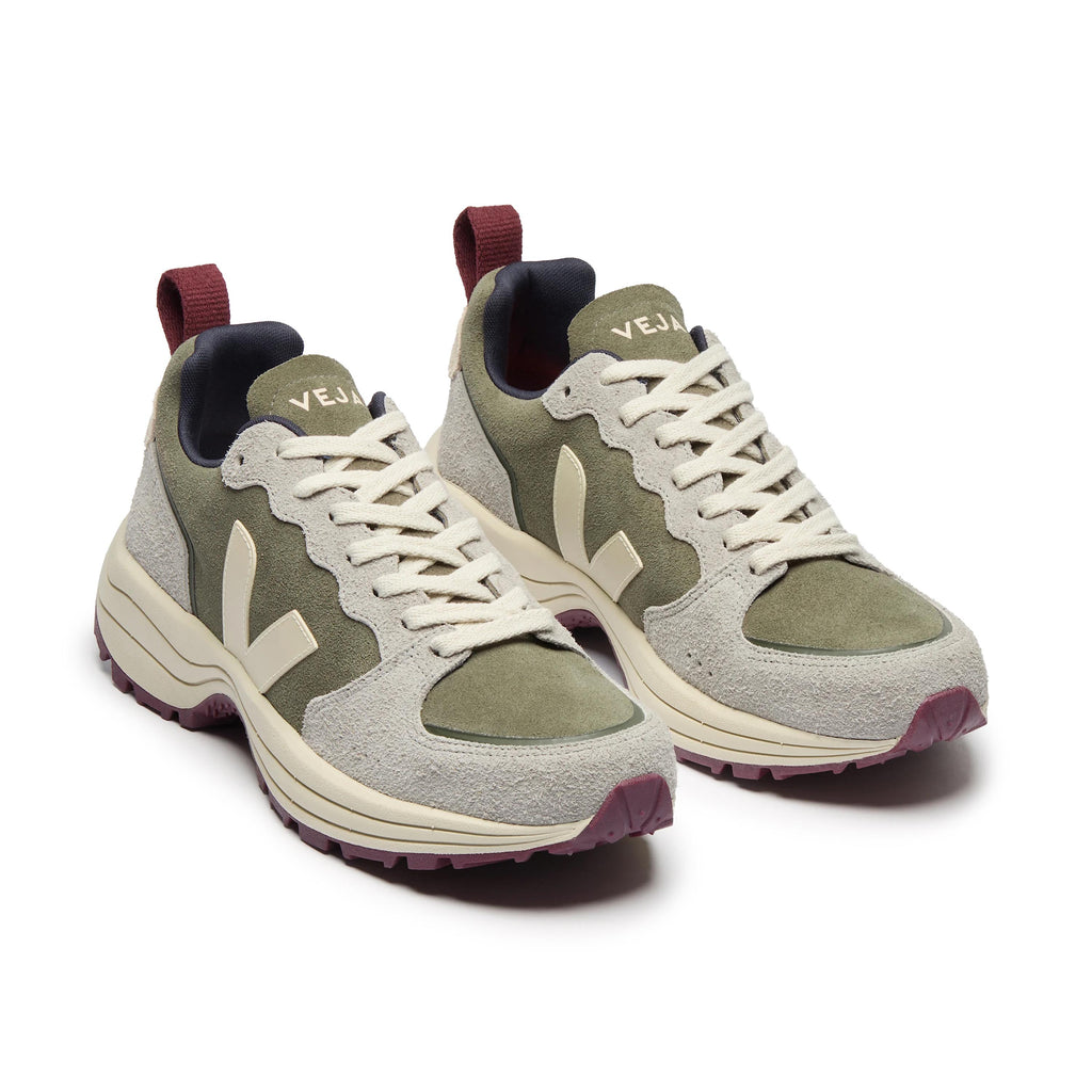 Deportiva verde/beige con cordón VENTURI de Veja