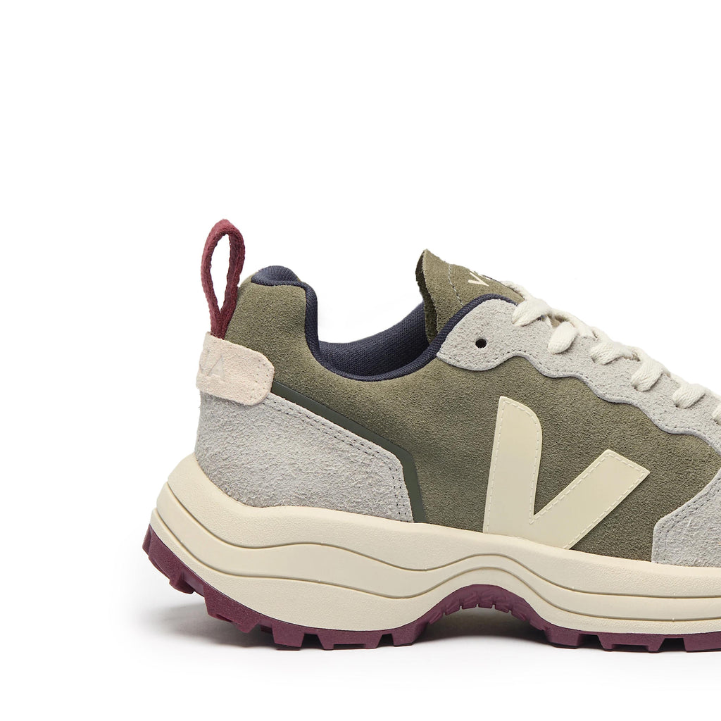 Deportiva verde/beige con cordón VENTURI de Veja