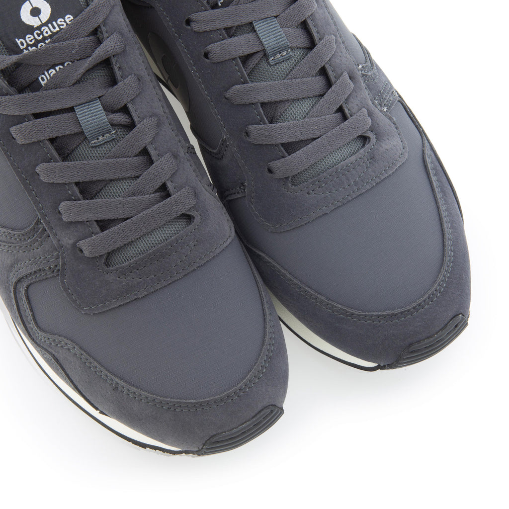 Deportiva gris con cordón YALE de Ecoalf - YALE-16-6.jpg