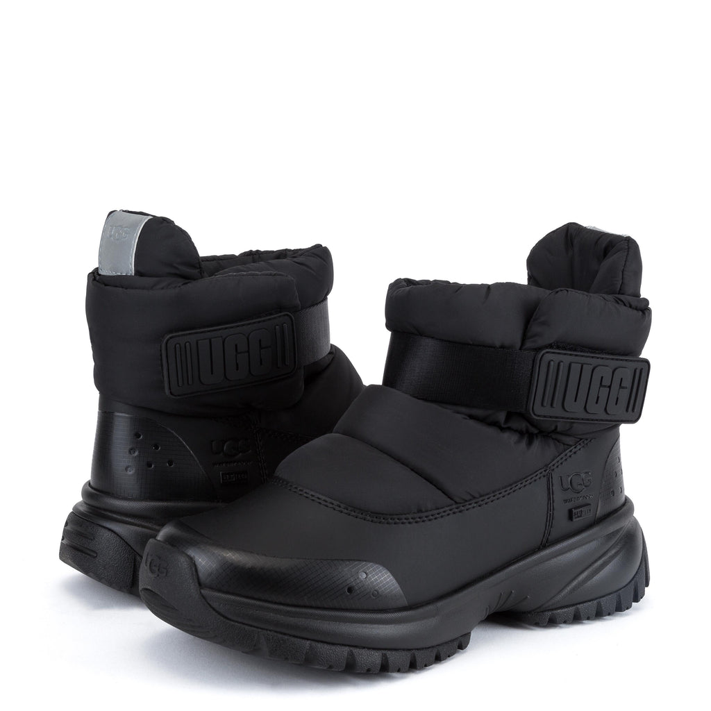Botín negro con velcro YOSEPUFF de UGG - YOSEPUFF-20-2.jpg