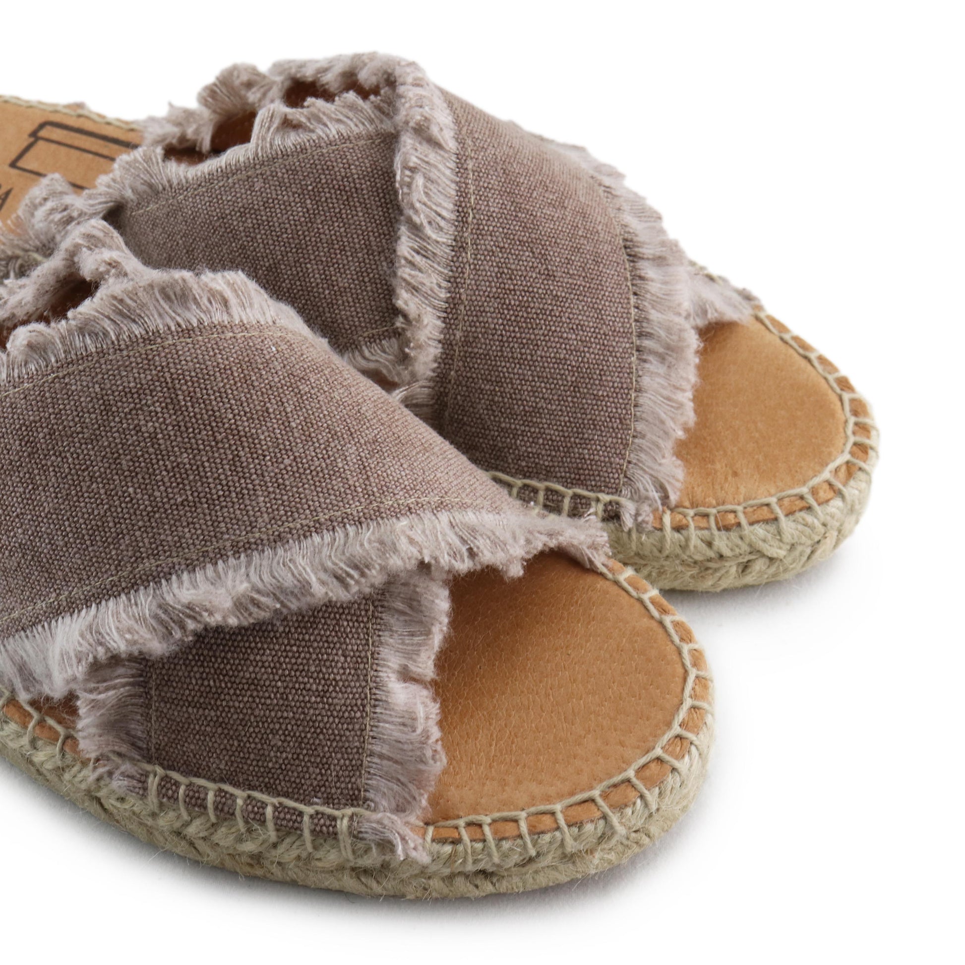 Zueco plano abierto marrón lavado ZUECOFLECOS Pepa&Cris - ZUECOFLECOS-132-6.jpg