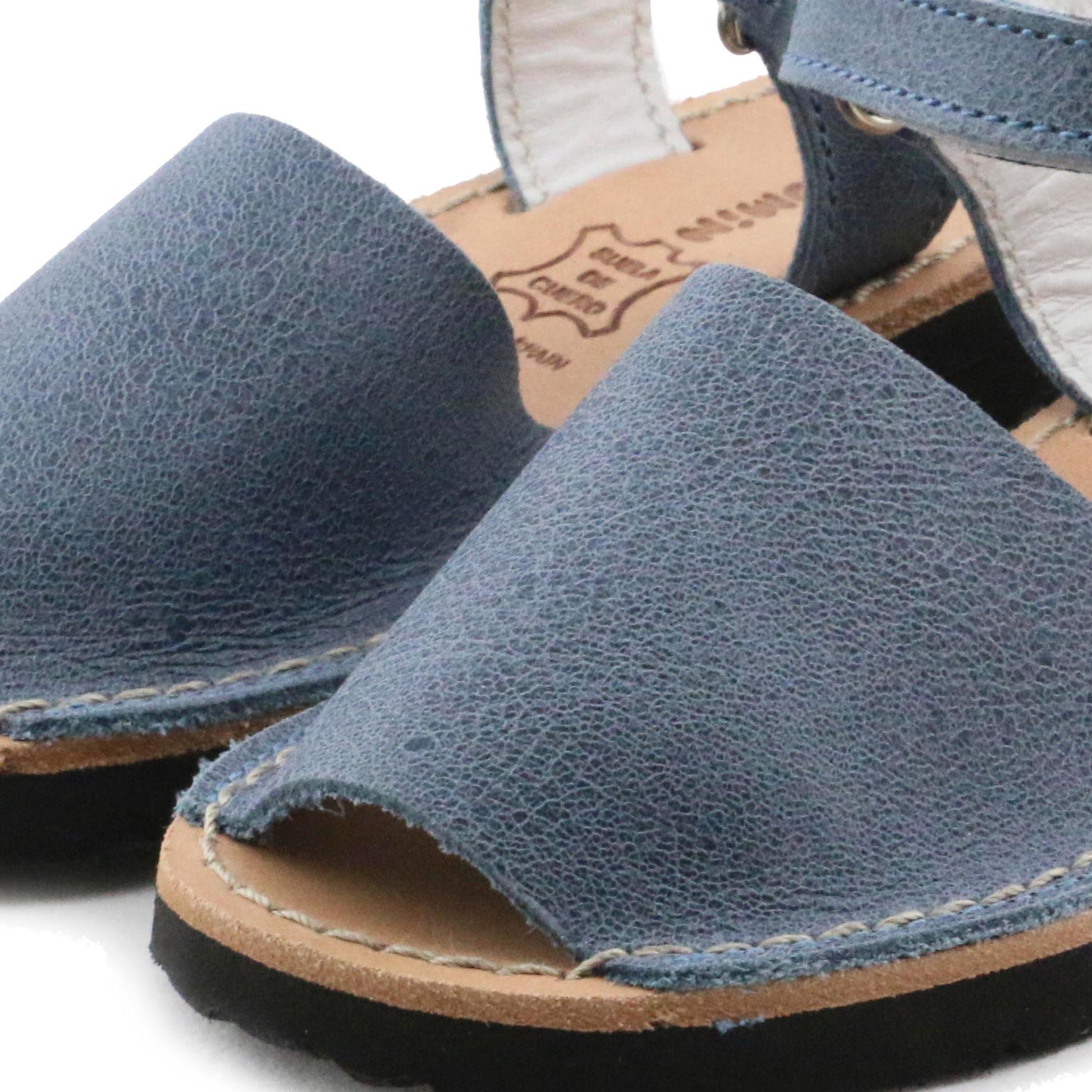 Menorquina plana azul jeans con velcro 8001 de Jeromín - 8001-119-5.jpg