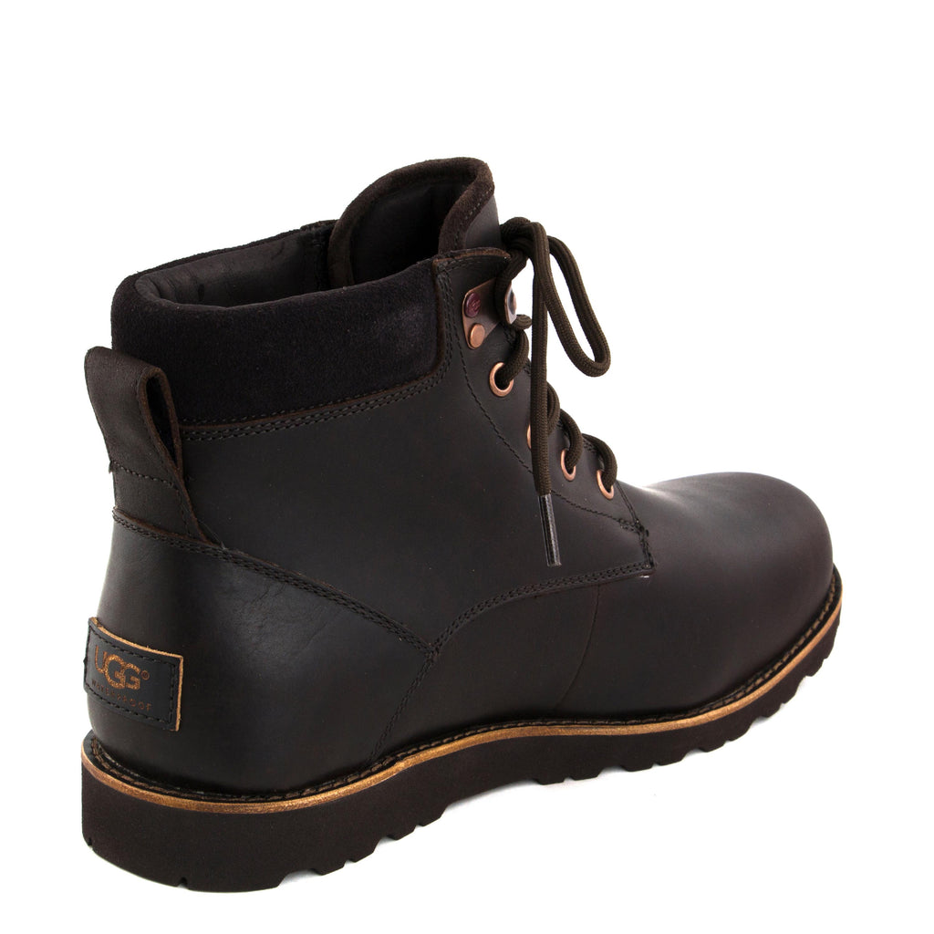 Bota marrón oscuro con cordón SETTON de UGG - SETTON-62-3.jpg