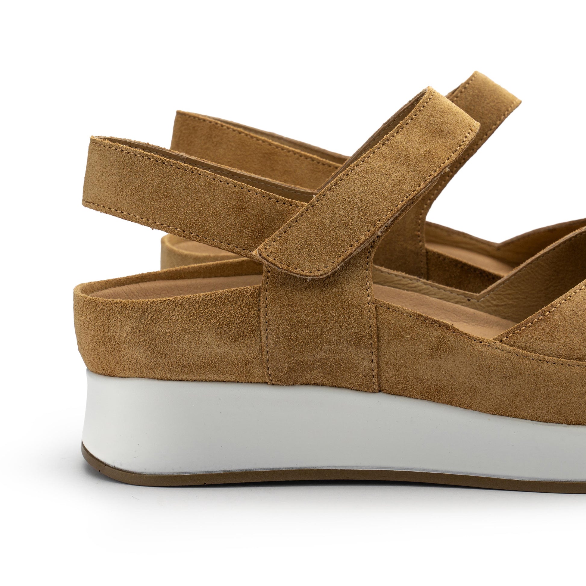 Sandalia de cuña ante cuero con velcro 250422 Piesanto - 250422-28-5.jpg