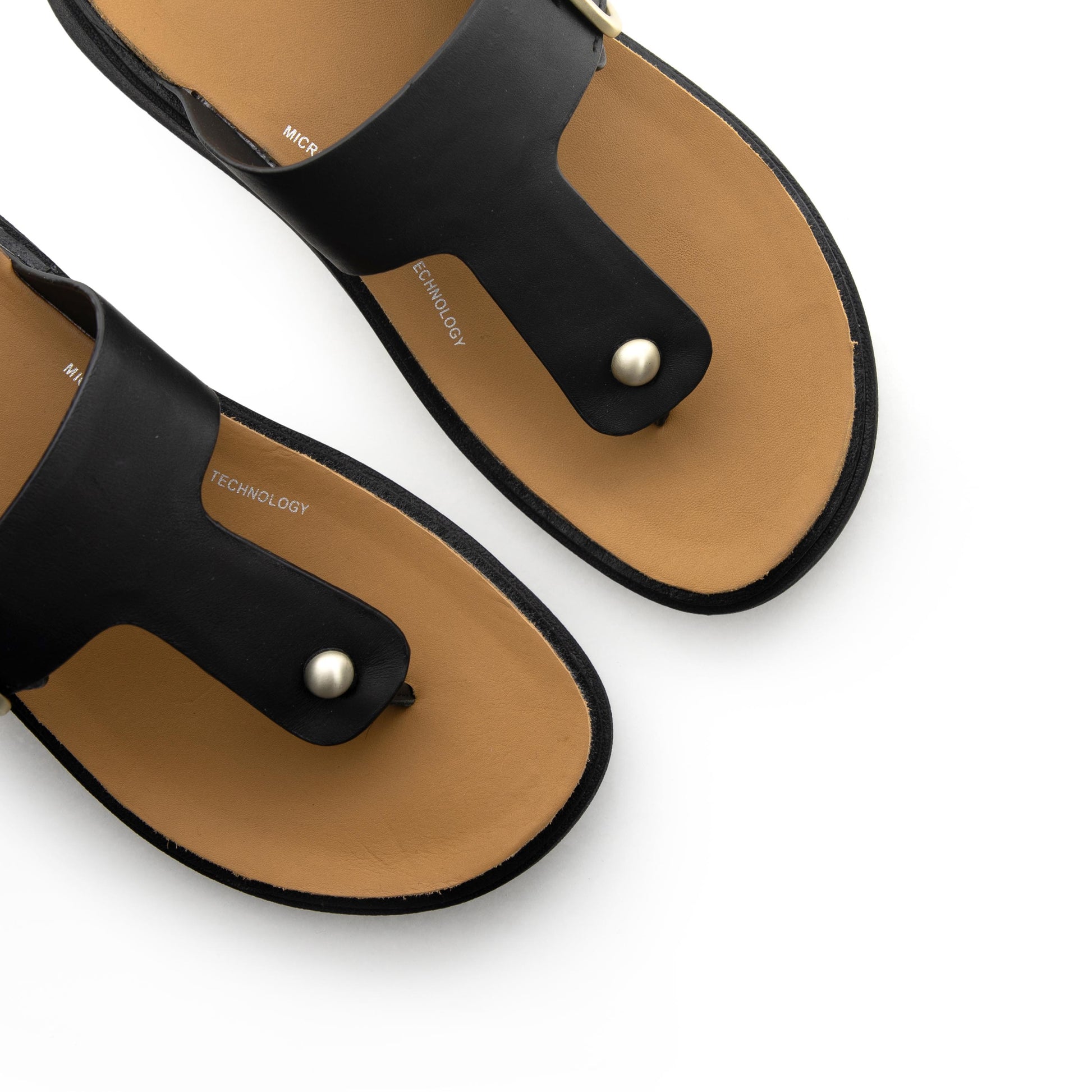 Sandalia plana negro con hebilla HE7 de FitFlop - HE7-20-6.jpg