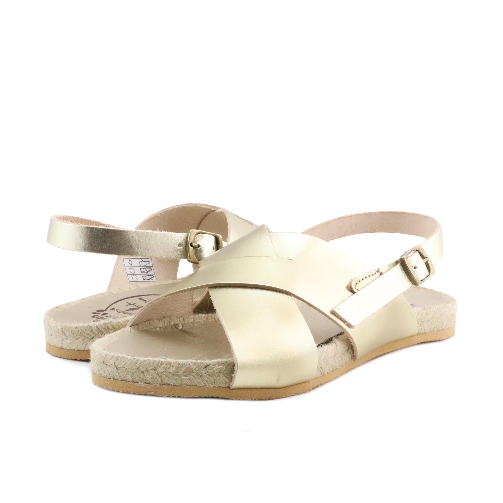 Sandalia plana dorado con hebilla 1112 de Pepa & Cris - 1112-48-2.jpg