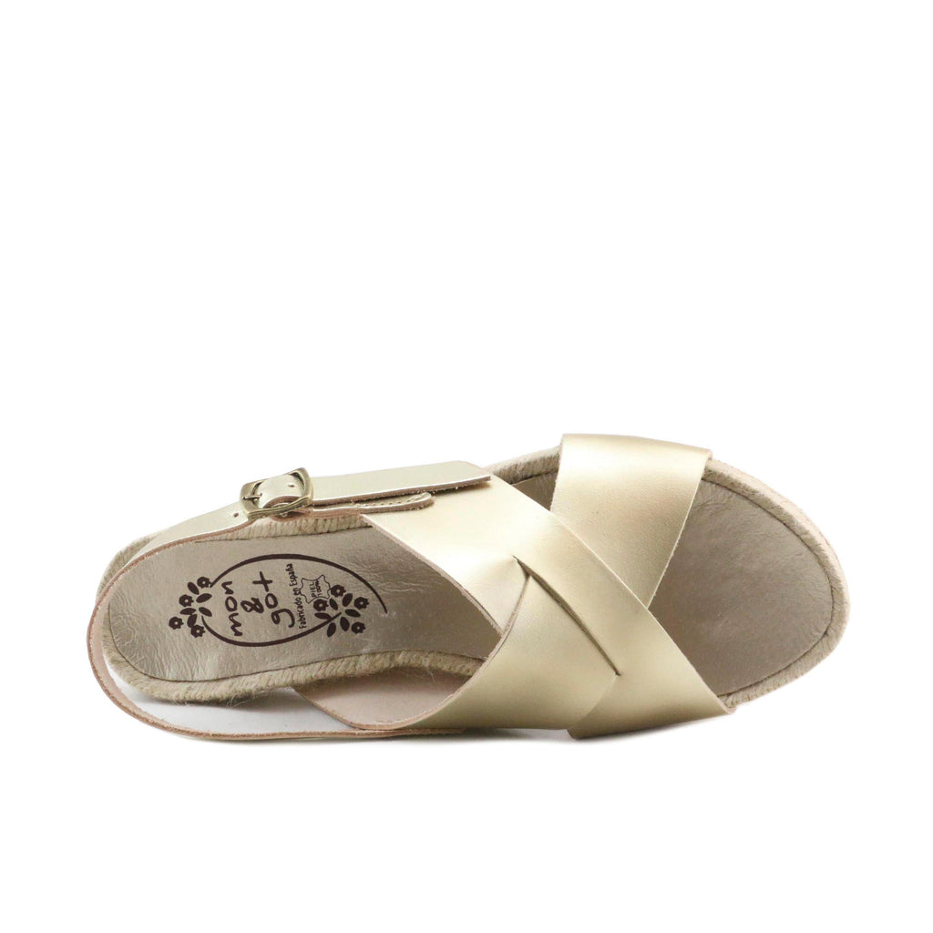Sandalia plana dorado con hebilla 1112 de Pepa & Cris - 1112-48-5.jpg