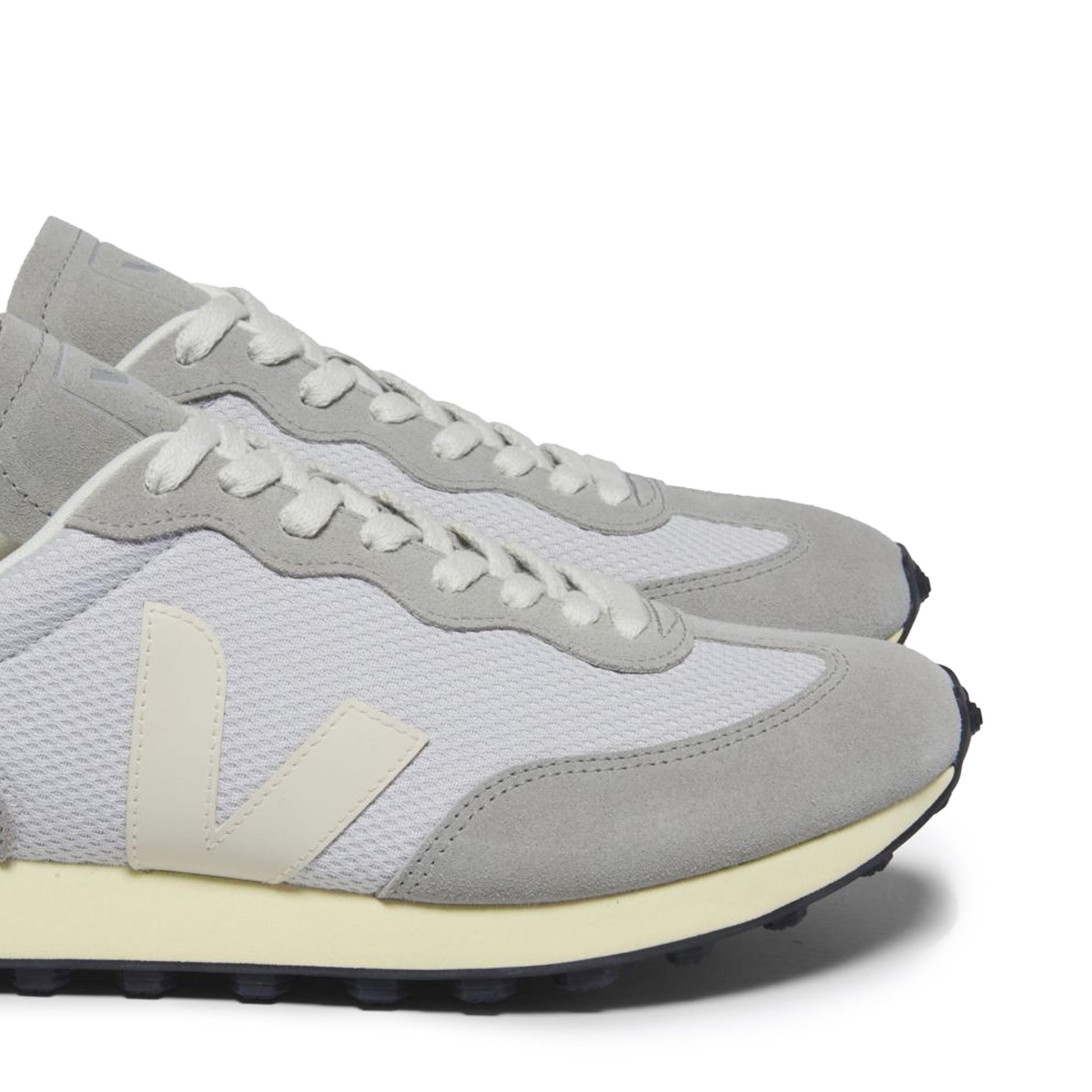 Deportiva gris claro con cordón RIOBRANCO de Veja - RIOBRANCO-17-6.jpg