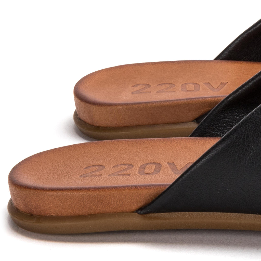 Zueco plano negro AVA de 220V - AVA-20-5.jpg