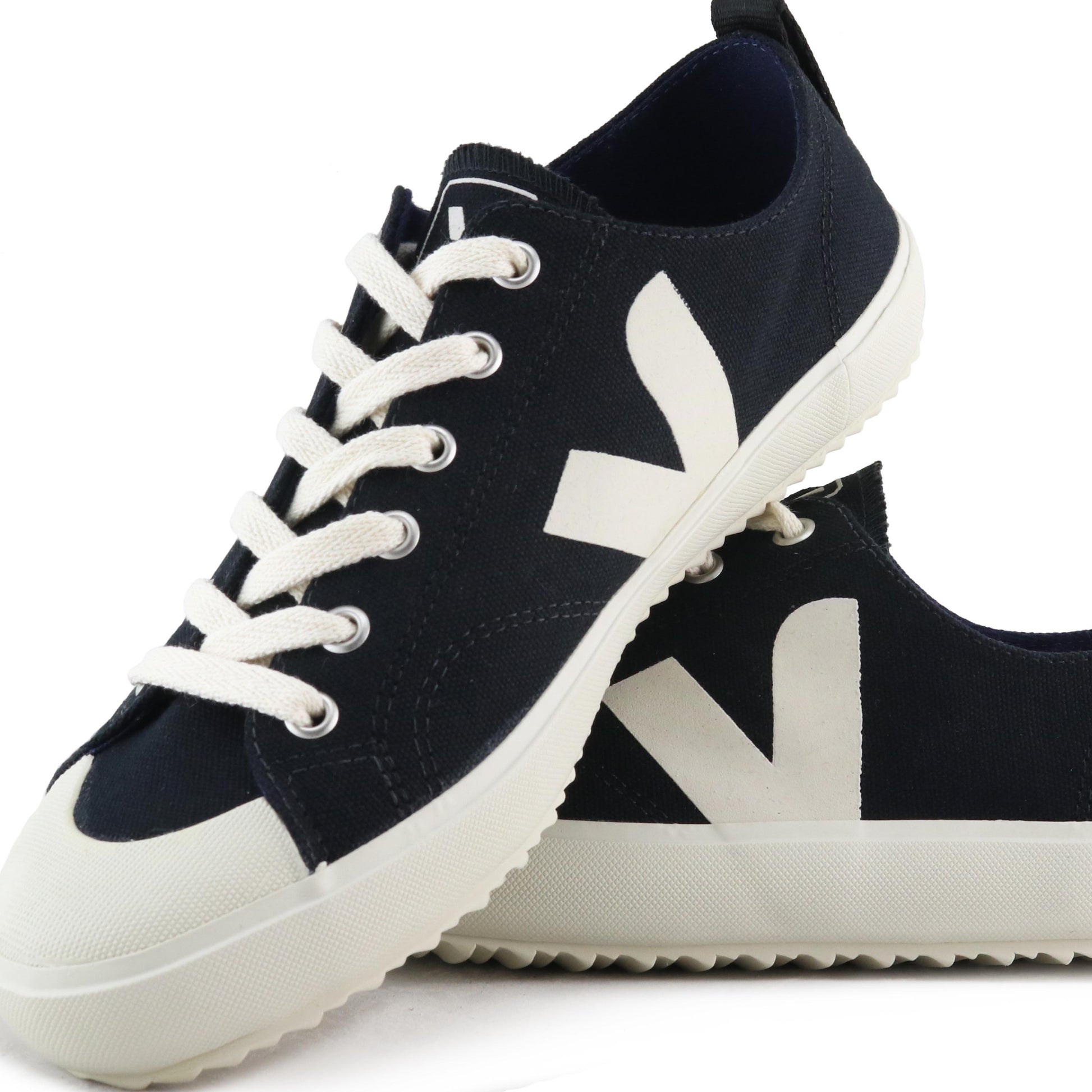 Zapatilla casual negro con cordón NOVA de Veja - NOVA-20-6.jpg