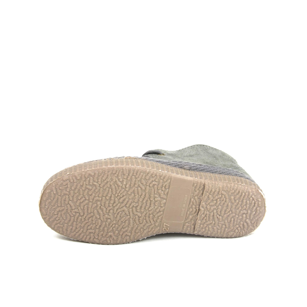 Bota ante gris con cordón 501-609 de Natural World - 501-609-121-5.jpg